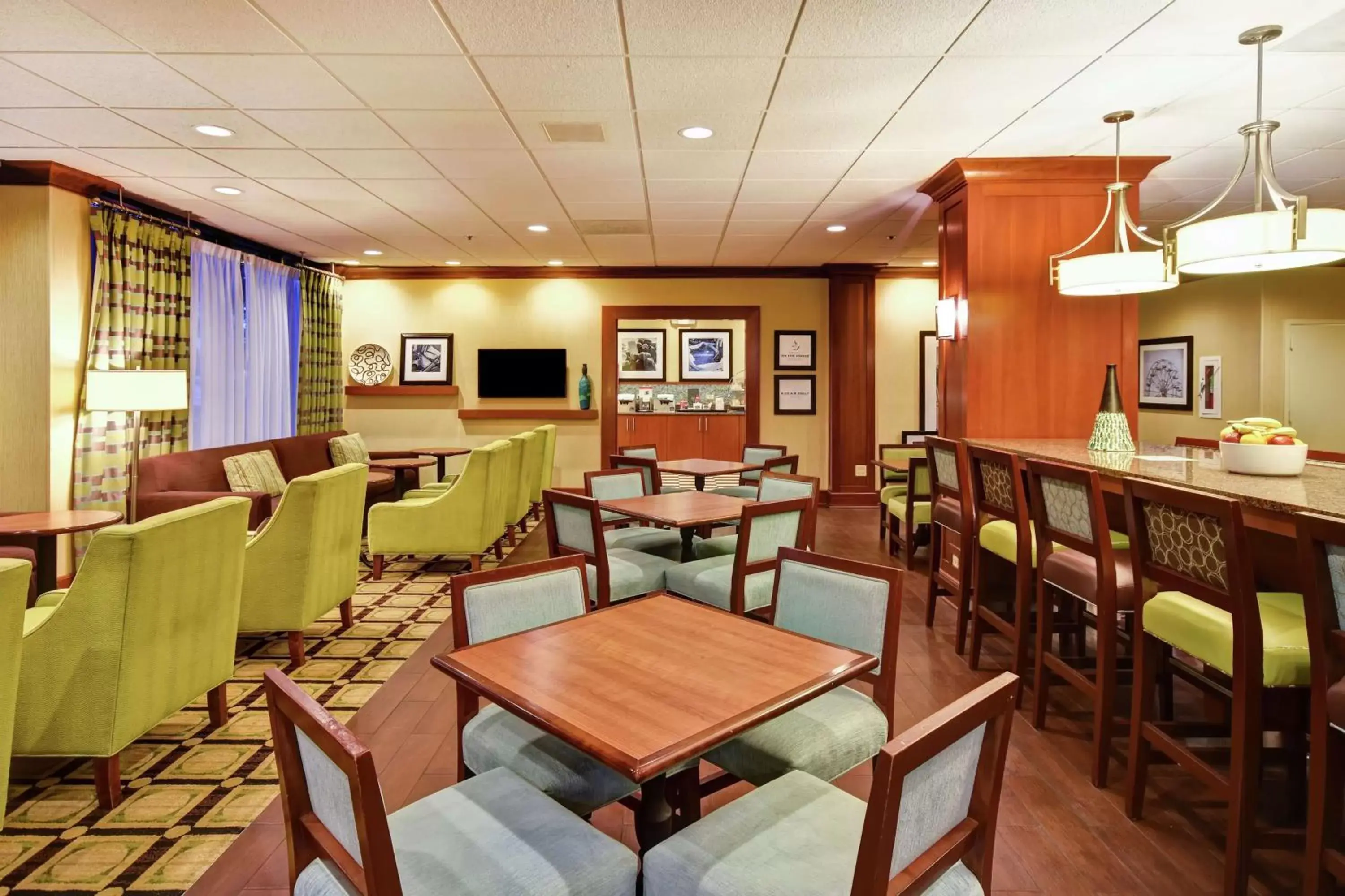 Lobby or reception, Restaurant/Places to Eat in Hampton Inn Chicago-Gurnee