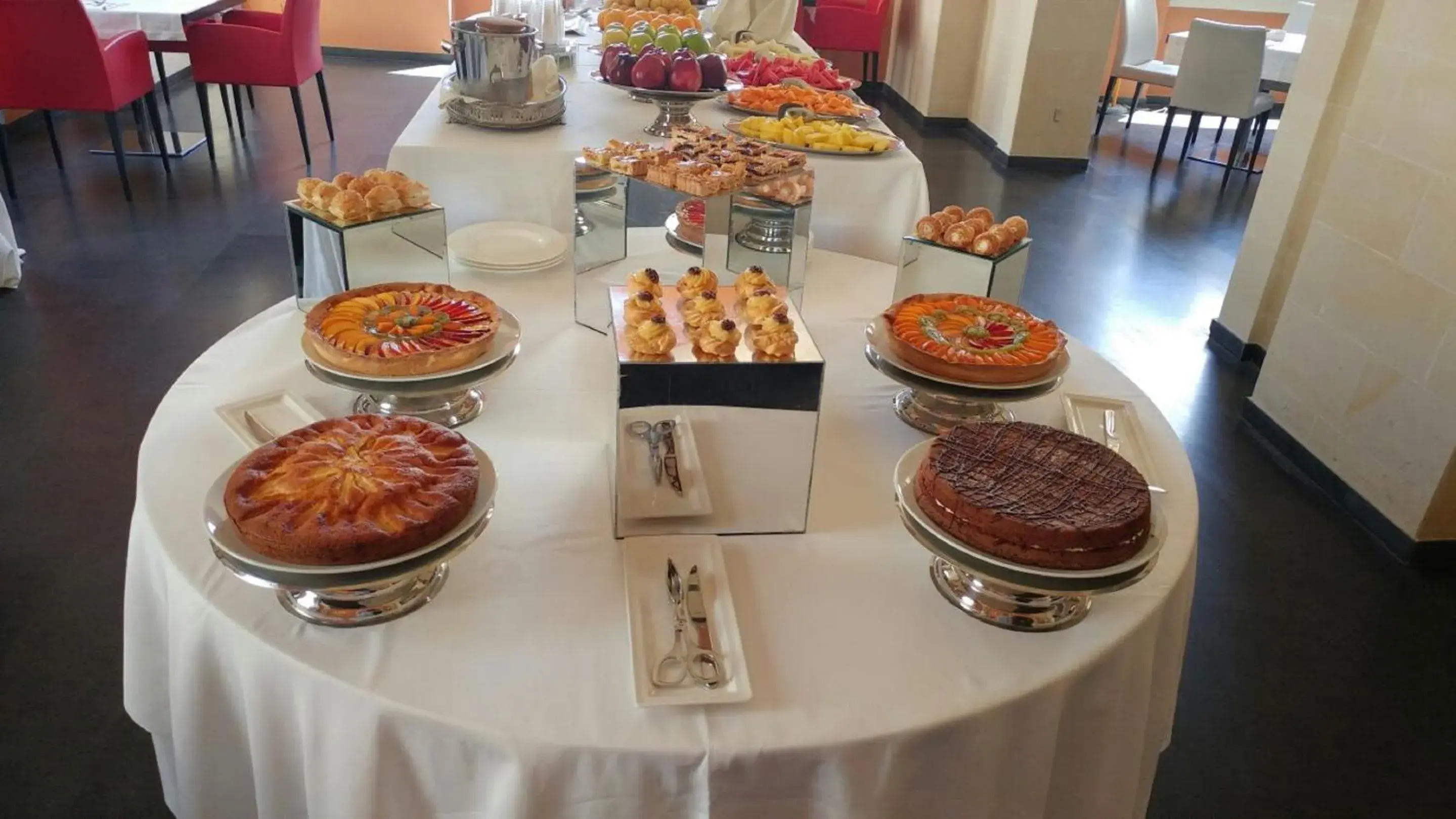 Buffet breakfast in Arthotel & Park Lecce