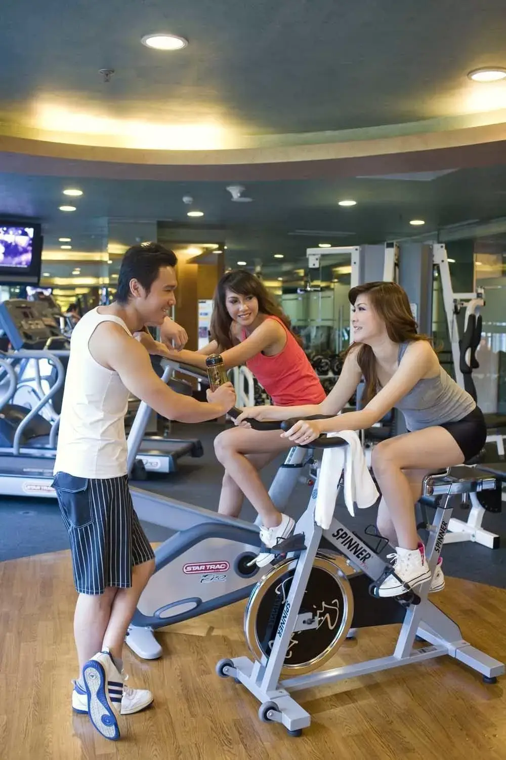 Fitness centre/facilities in Mercure Surabaya