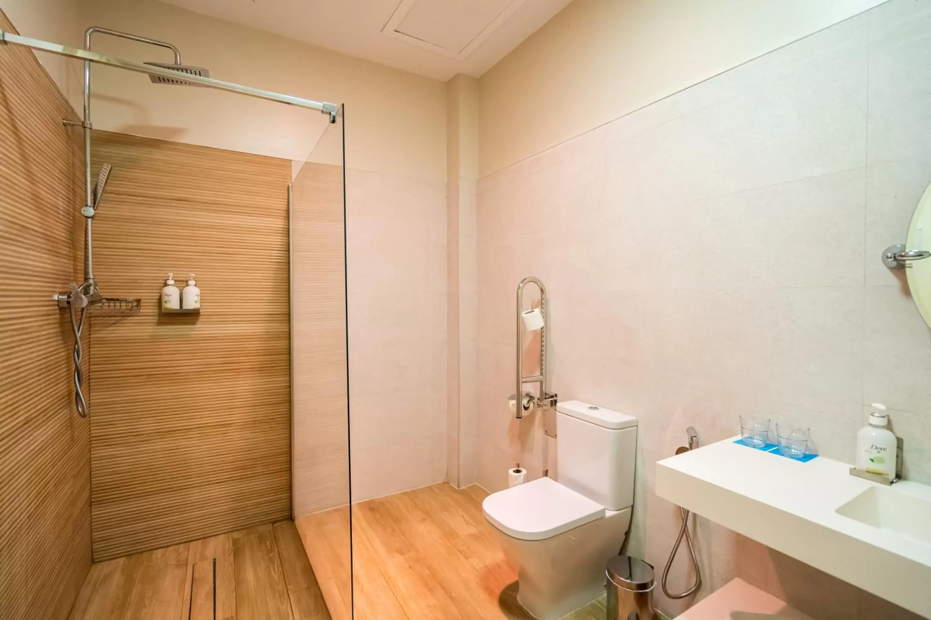 Toilet, Bathroom in Hotel YIT Casa Grande