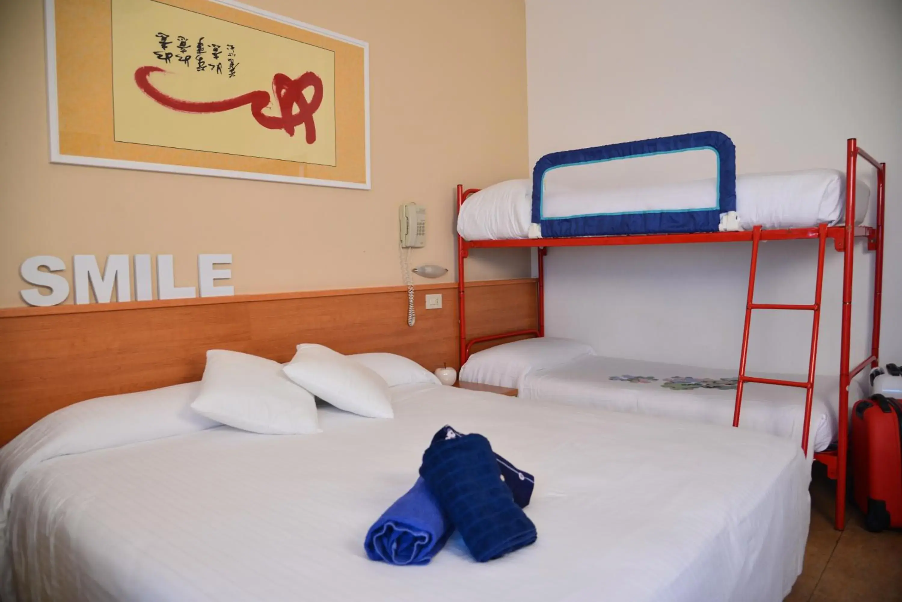 bunk bed, Bed in Hotel Domingo