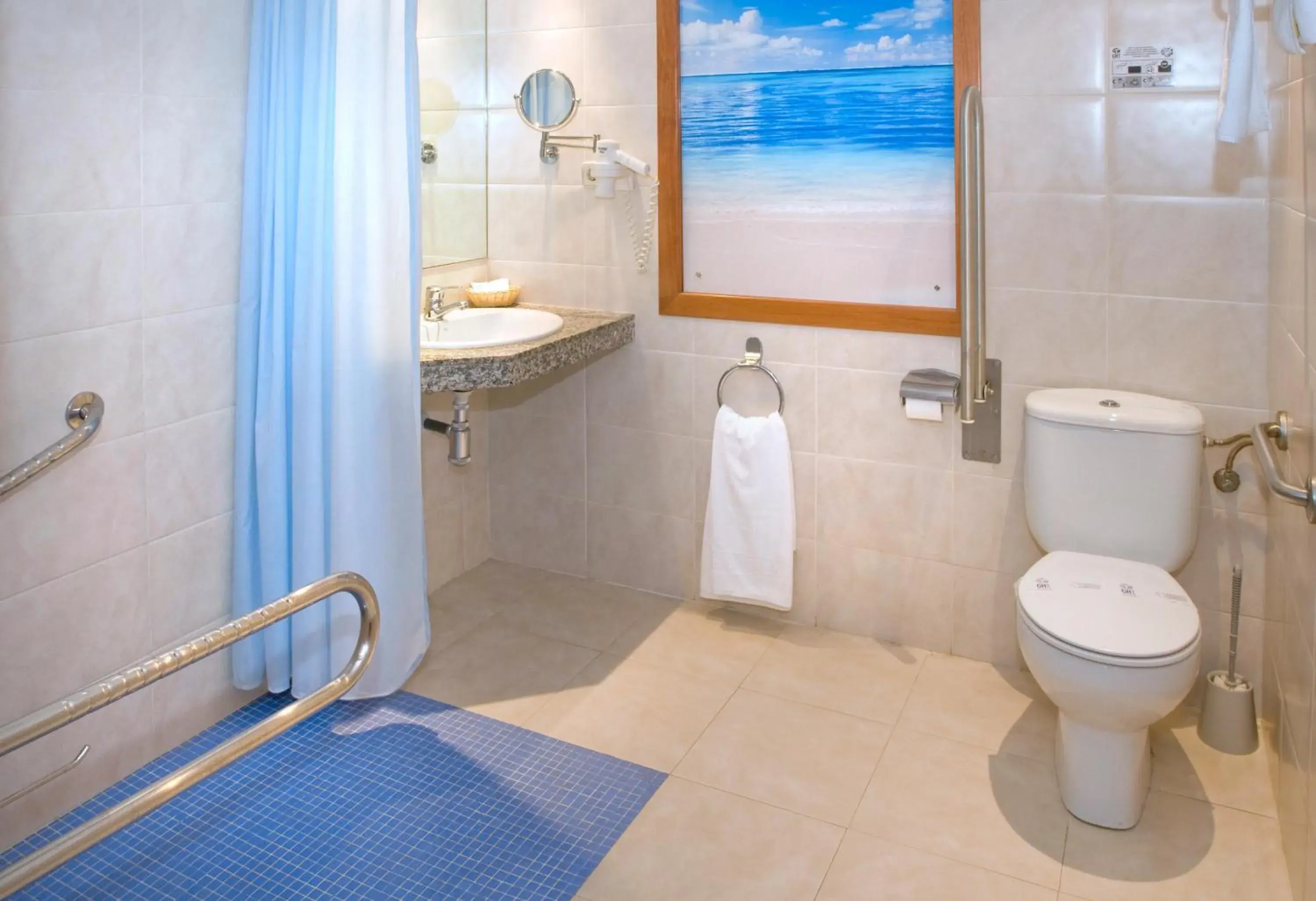 Bathroom in GHT Oasis Park & Spa Bathroom in GHT Oasis Park & Spa