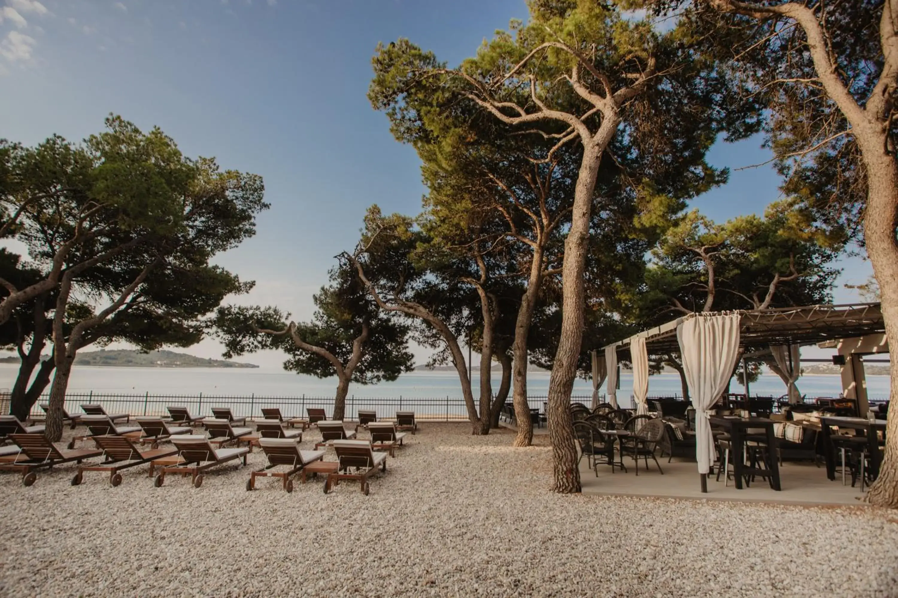 Beach, Restaurant/Places to Eat in Villas Arausana & Antonina
