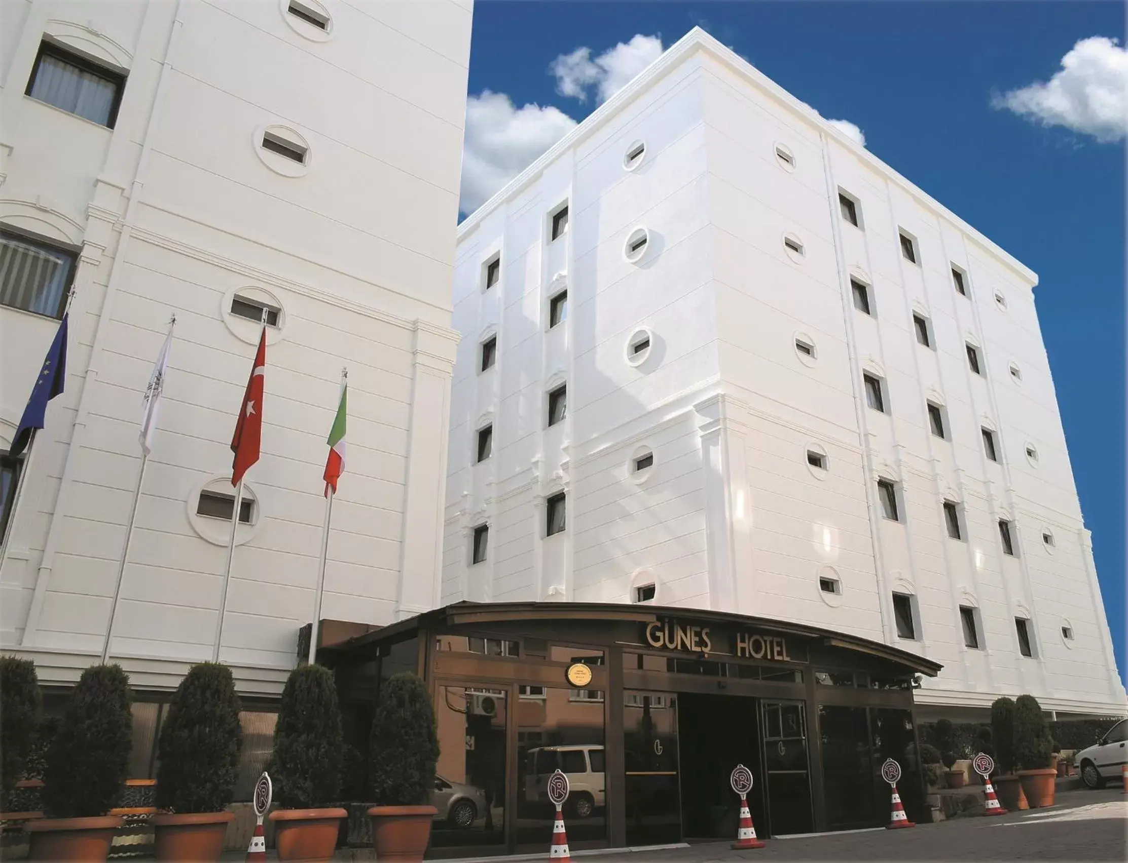 Facade/entrance, Property Building in Güneş Hotel Merter