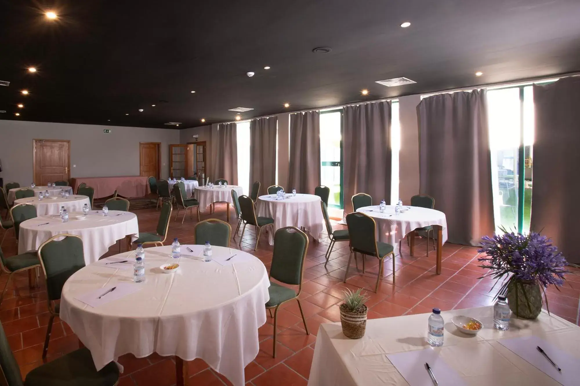 Restaurant/Places to Eat in Estremoz Hotel