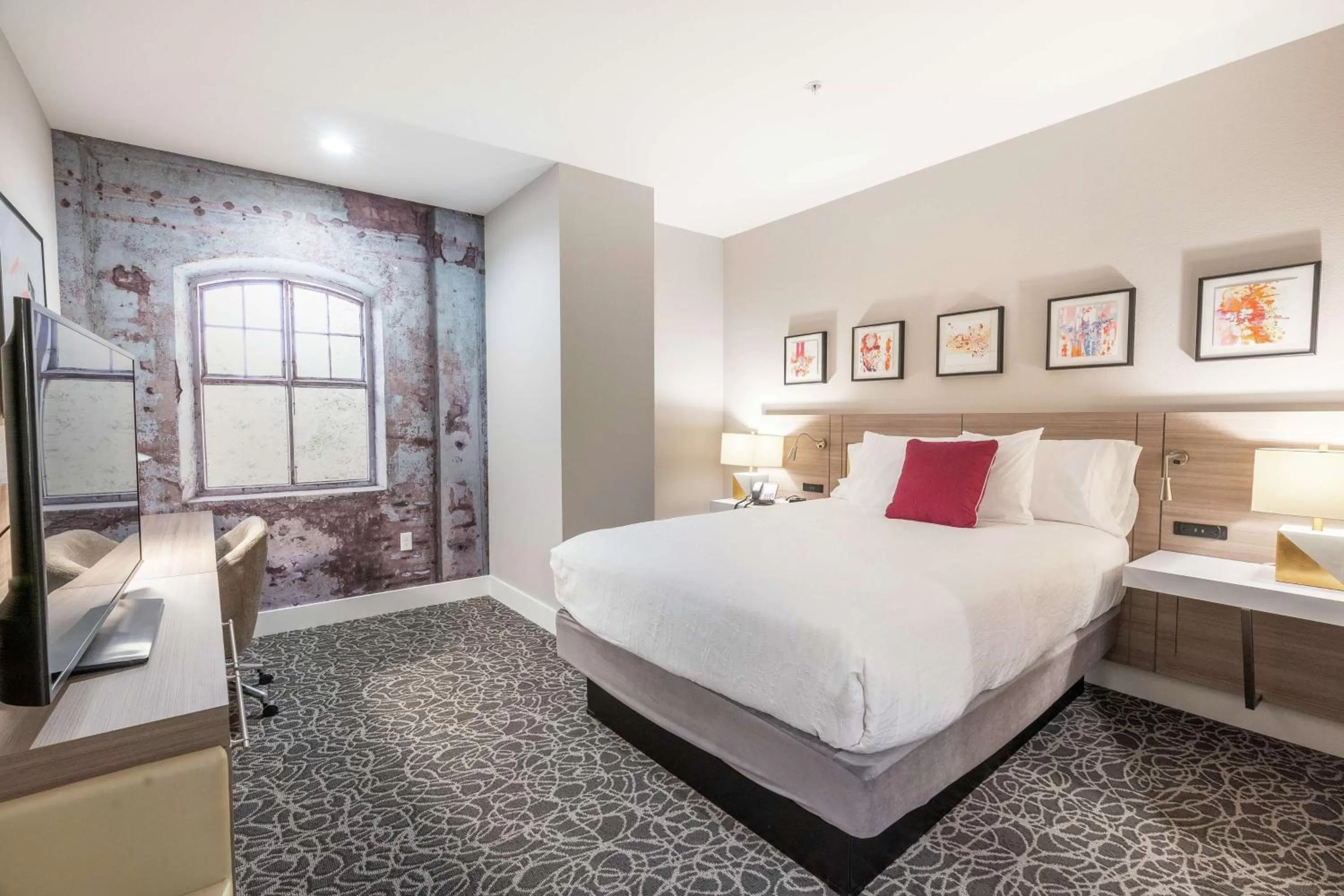 Bedroom, Bed in Hilton Garden Inn Wichita Downtown, Ks