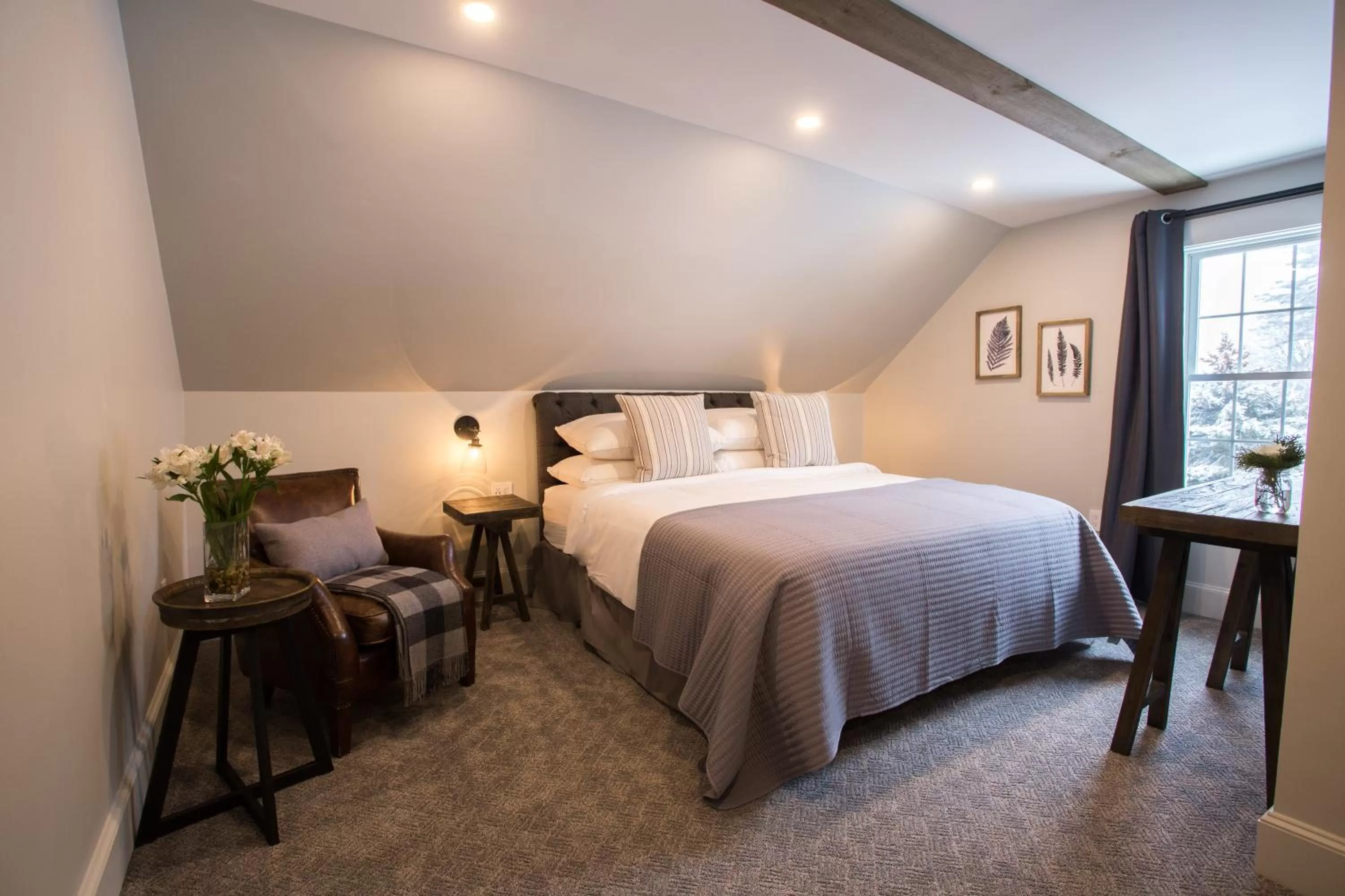 Bedroom in Mountain Meadows Lodge