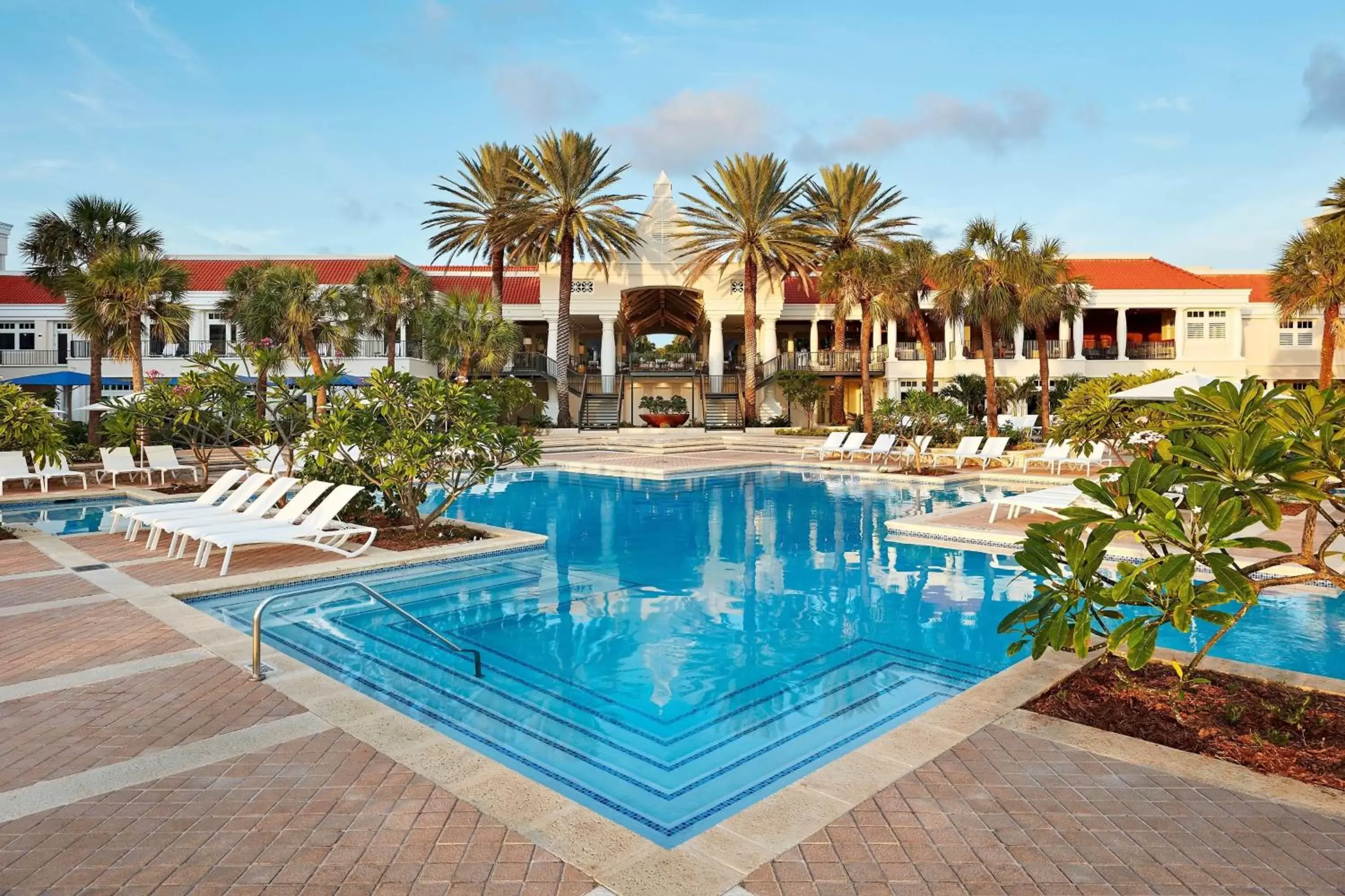 Swimming Pool in Curaçao Marriott Beach Resort