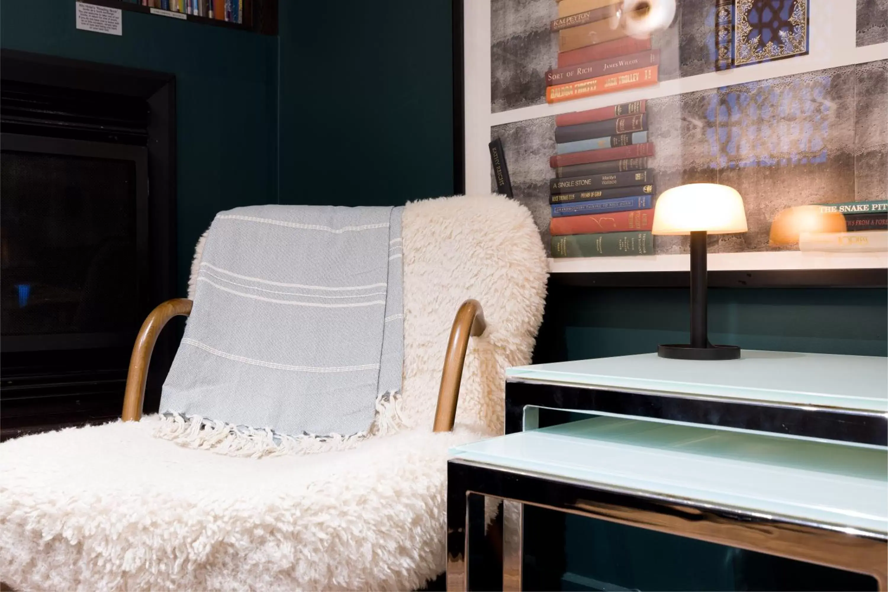 Library, Seating Area in Alto Hotel On Bourke