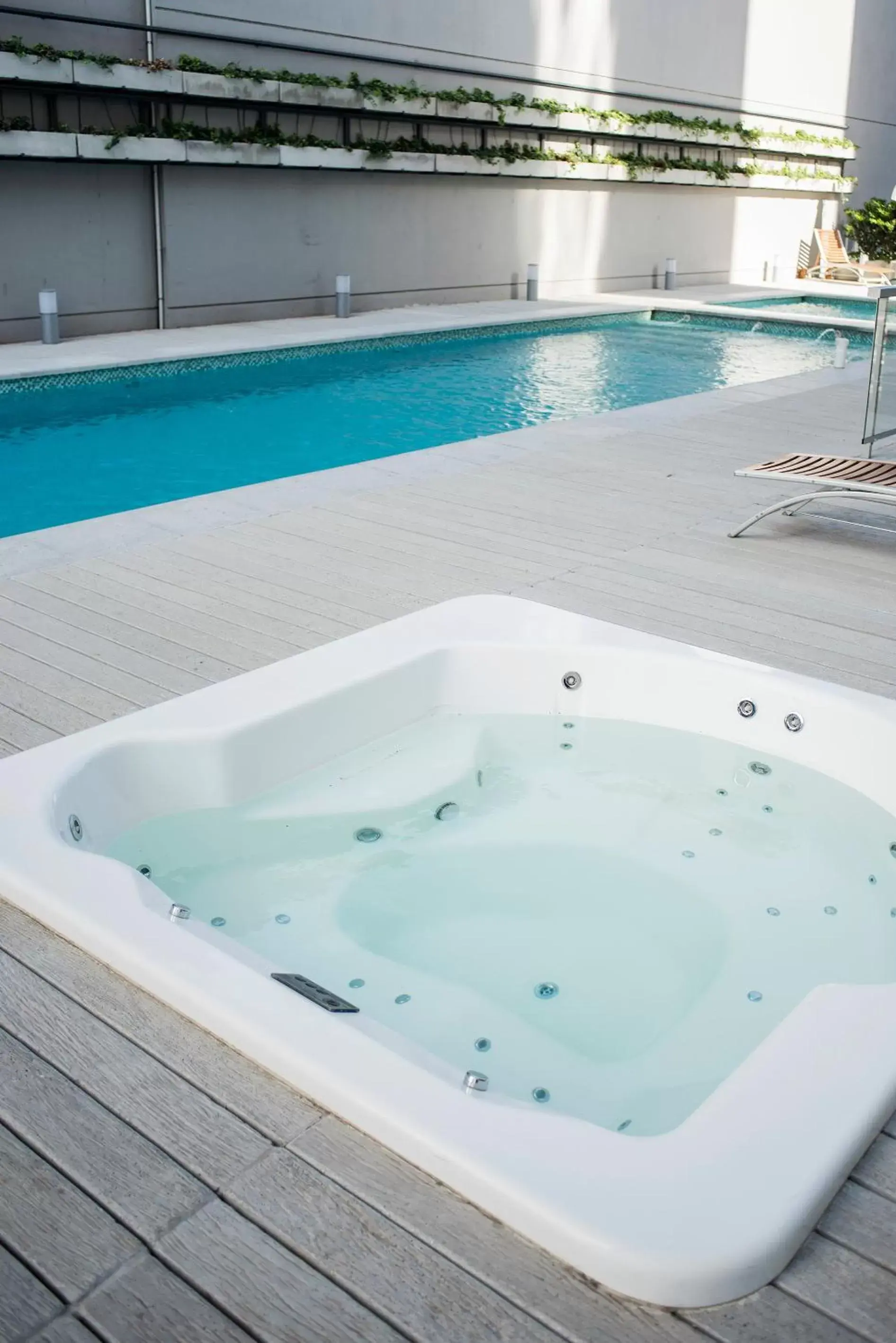 Hot Tub, Swimming Pool in Top Rentals Downtown