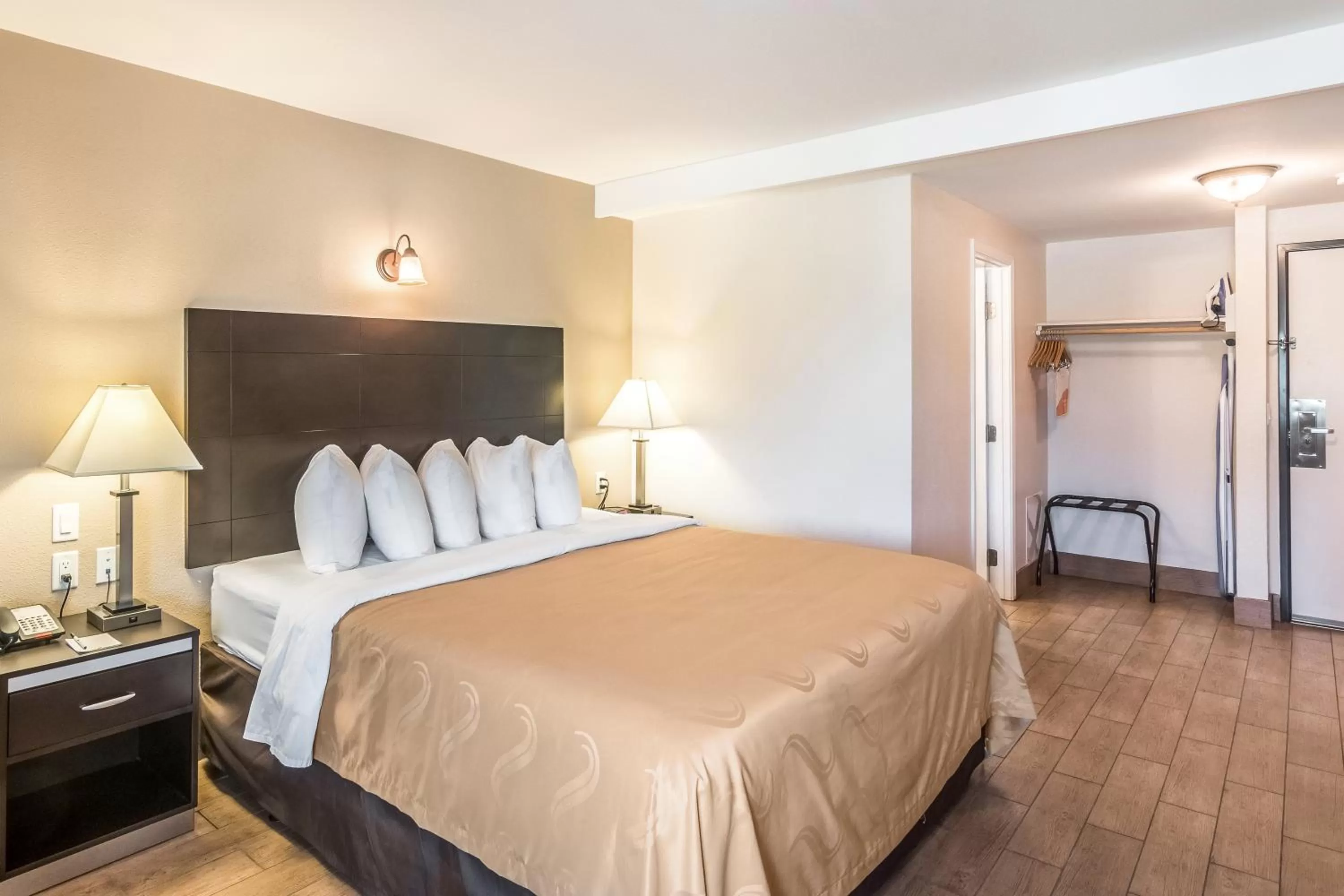 King Room with Roll-In Shower - Accessible/Non-Smoking in Quality Inn & Suites near Downtown Bakersfield