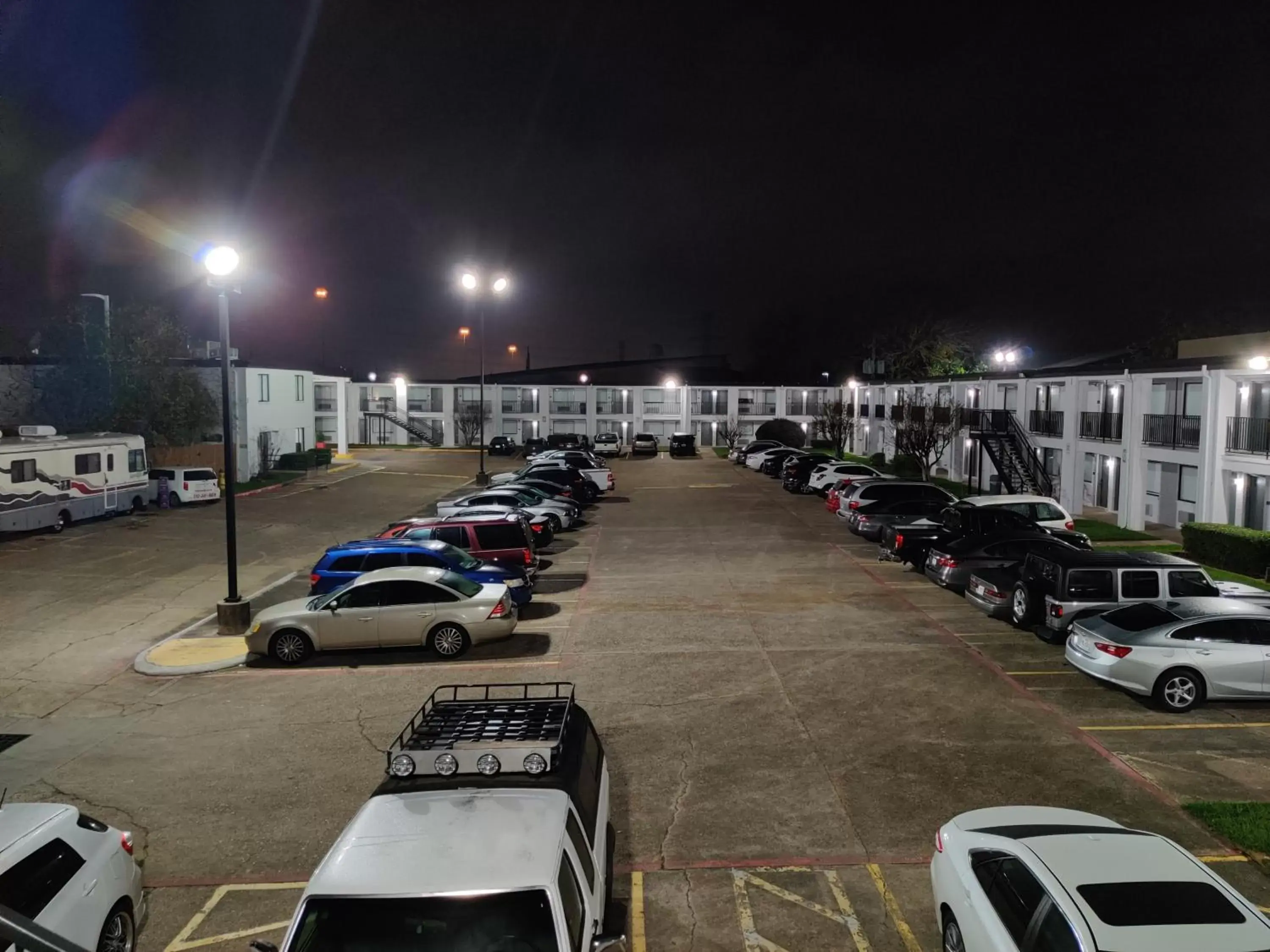 Parking in Red Roof Inn Houston - Jersey Village
