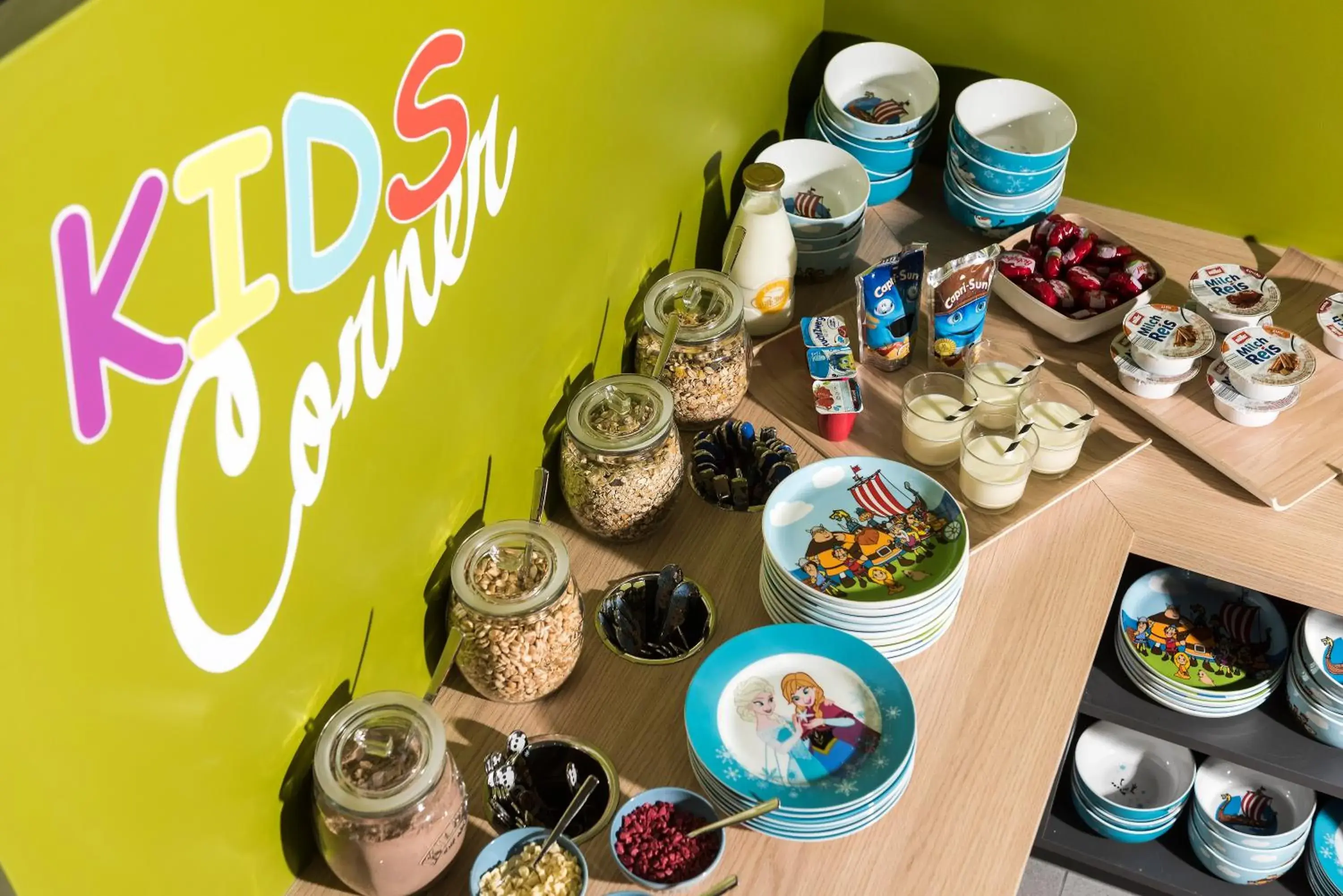 Lounge or bar in ibis Styles Stuttgart Vaihingen Lounge or bar in ibis Styles Stuttgart Vaihingen