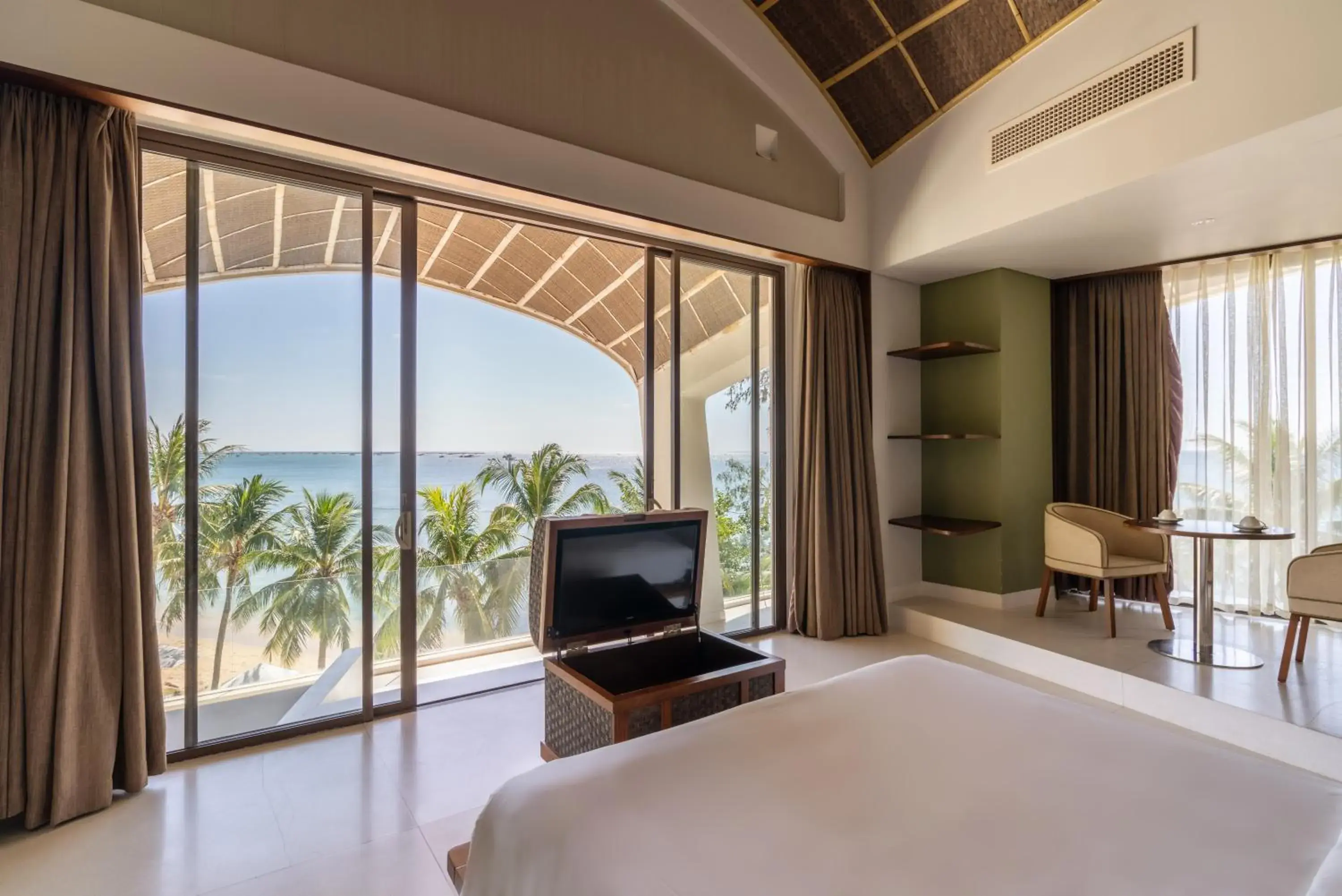 Luxury Suite Ocean View in The Shells Resort & Spa Phu Quoc