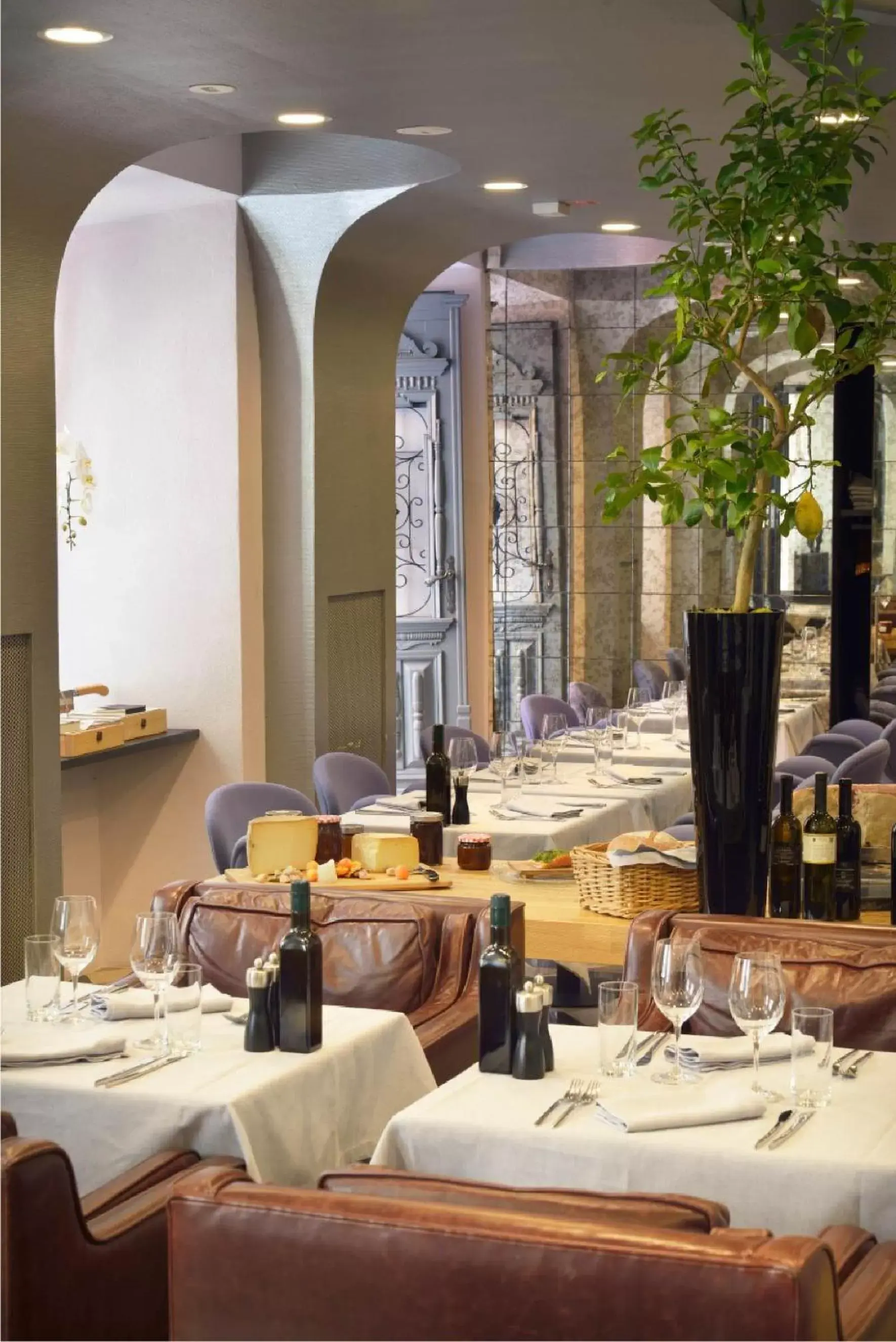 Restaurant/places to eat in Vander Urbani Resort - a Member of Design Hotels Restaurant/places to eat in Vander Urbani Resort - a Member of Design Hotels