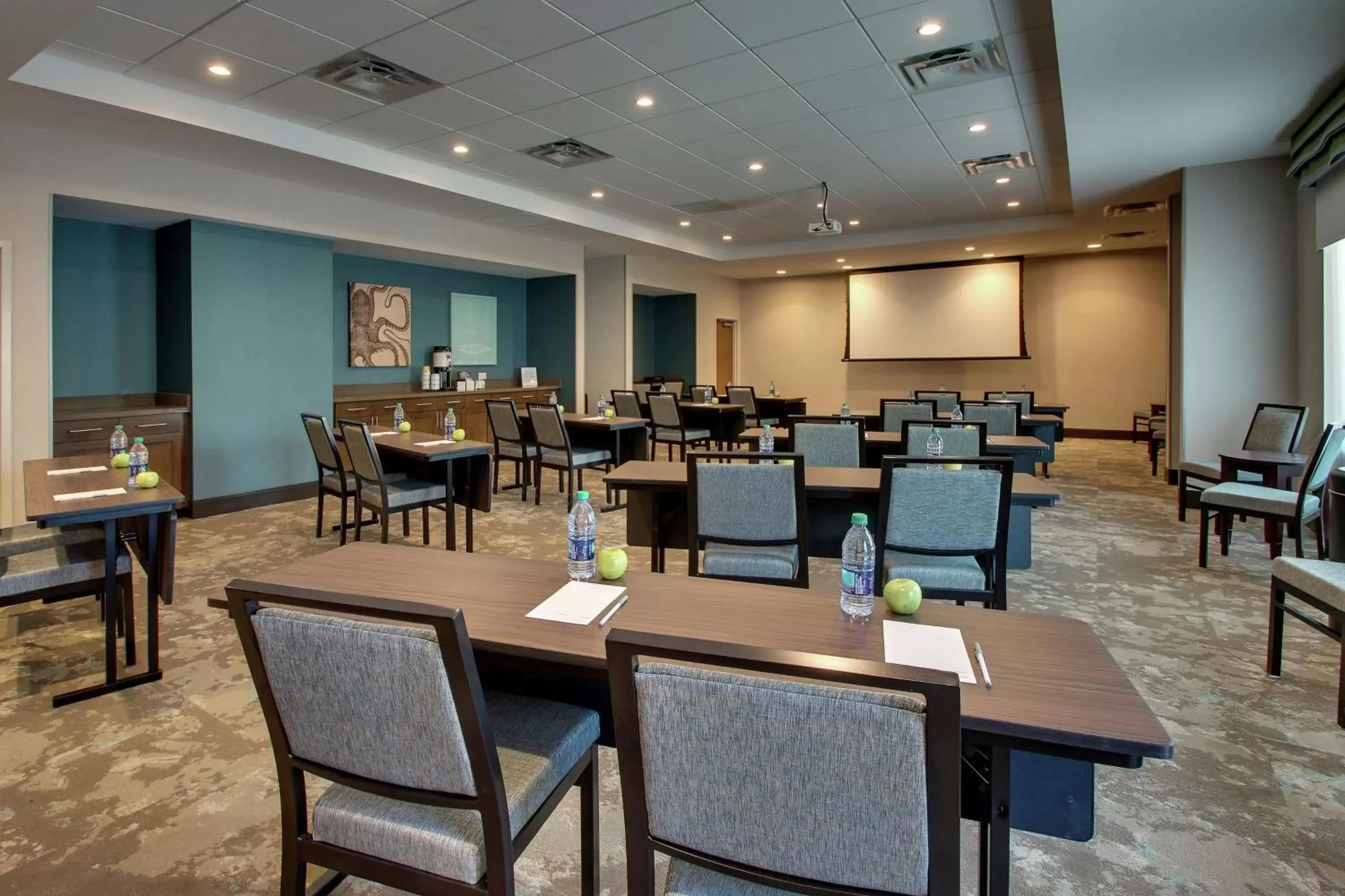 Meeting/conference room, Restaurant/Places to Eat in Hampton Inn & Suites By Hilton Southport