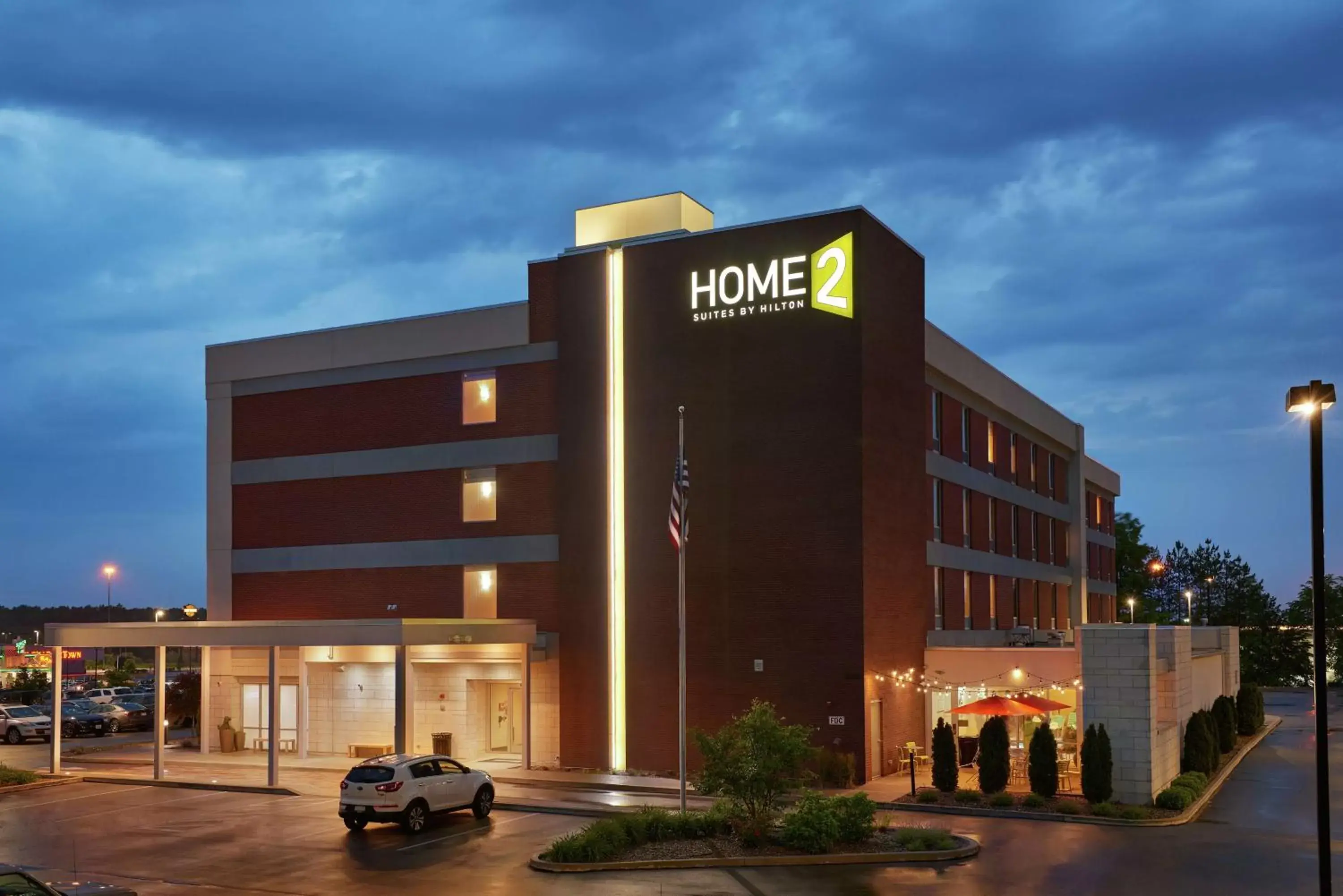 Property Building in Home2 Suites By Hilton Youngstown