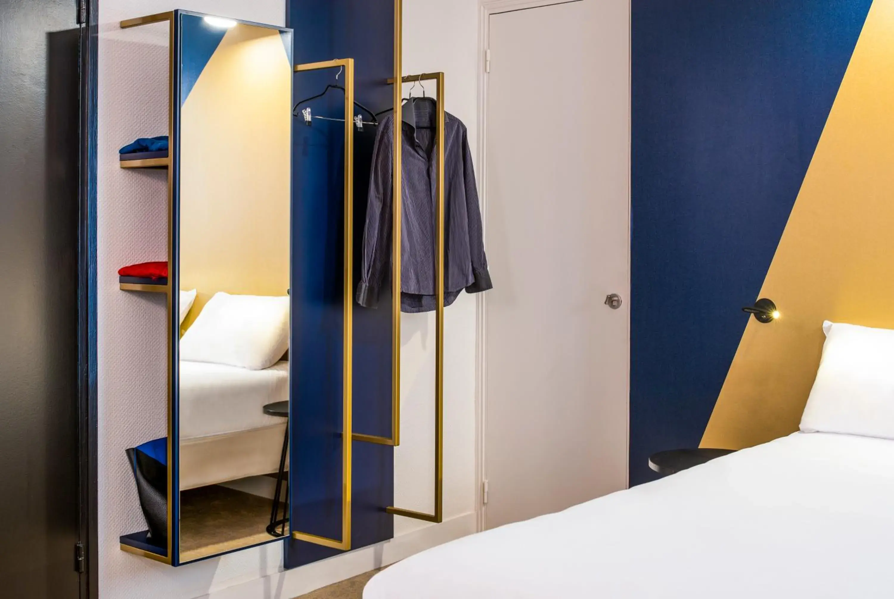 Other, Bed in ibis Styles Paris 15 Lecourbe