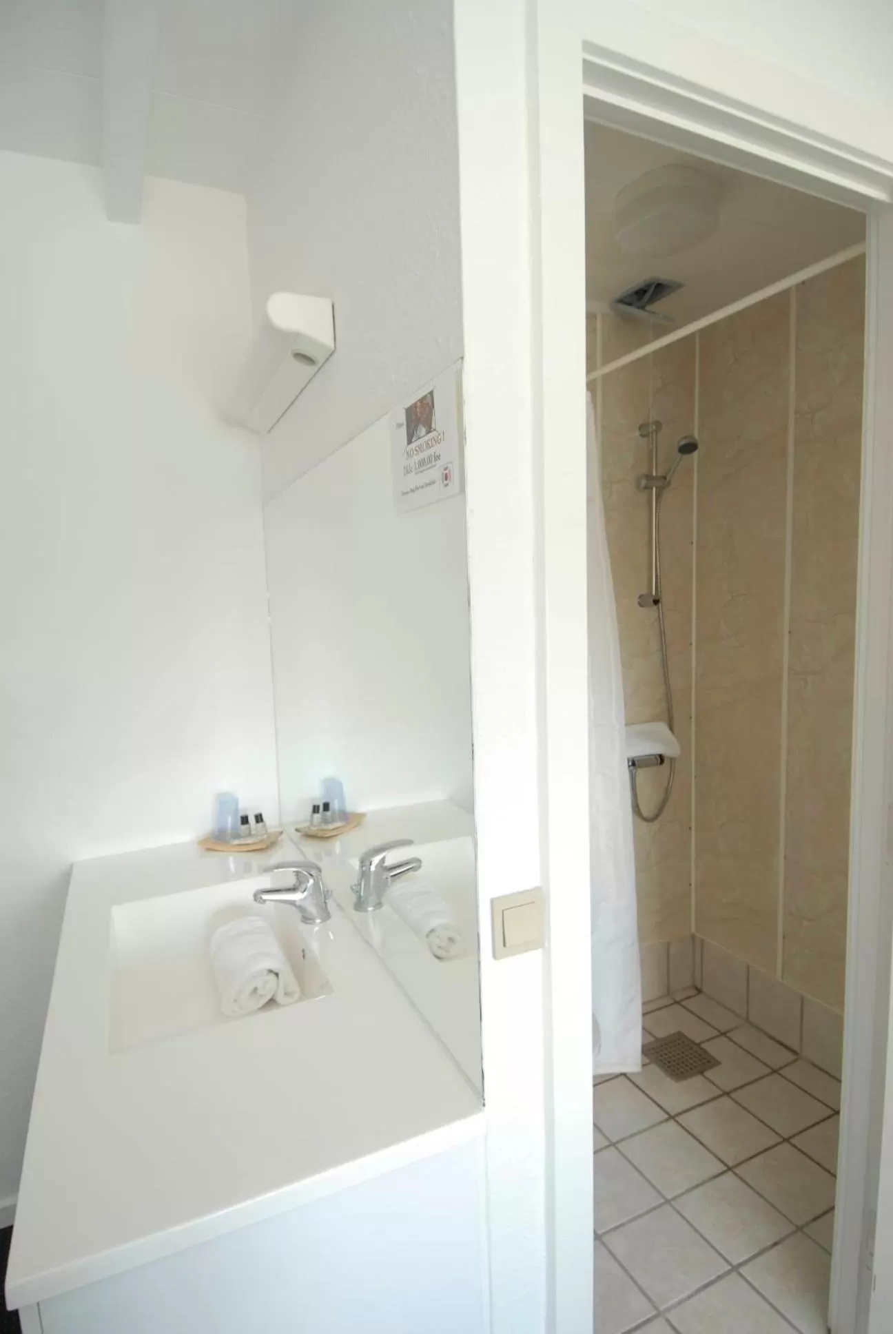 Bathroom in Herman Bang Bed and Breakfast