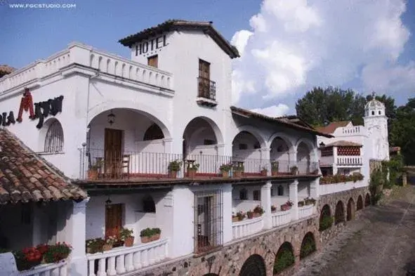 Property Building in Posada de la Mision, Hotel Museo y Jardin