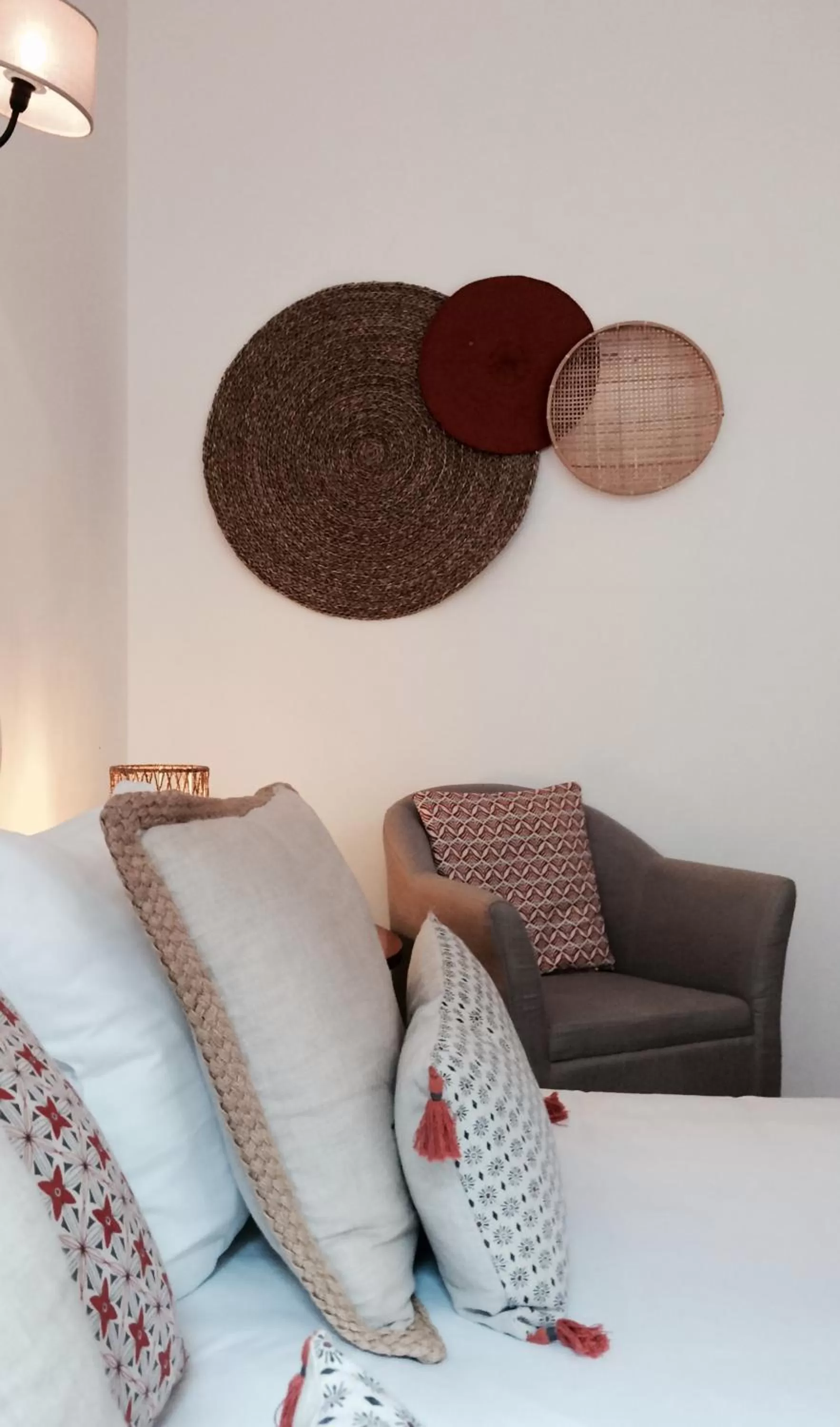 Bed, Seating Area in Maison du Lierre Bordeaux Centre ville