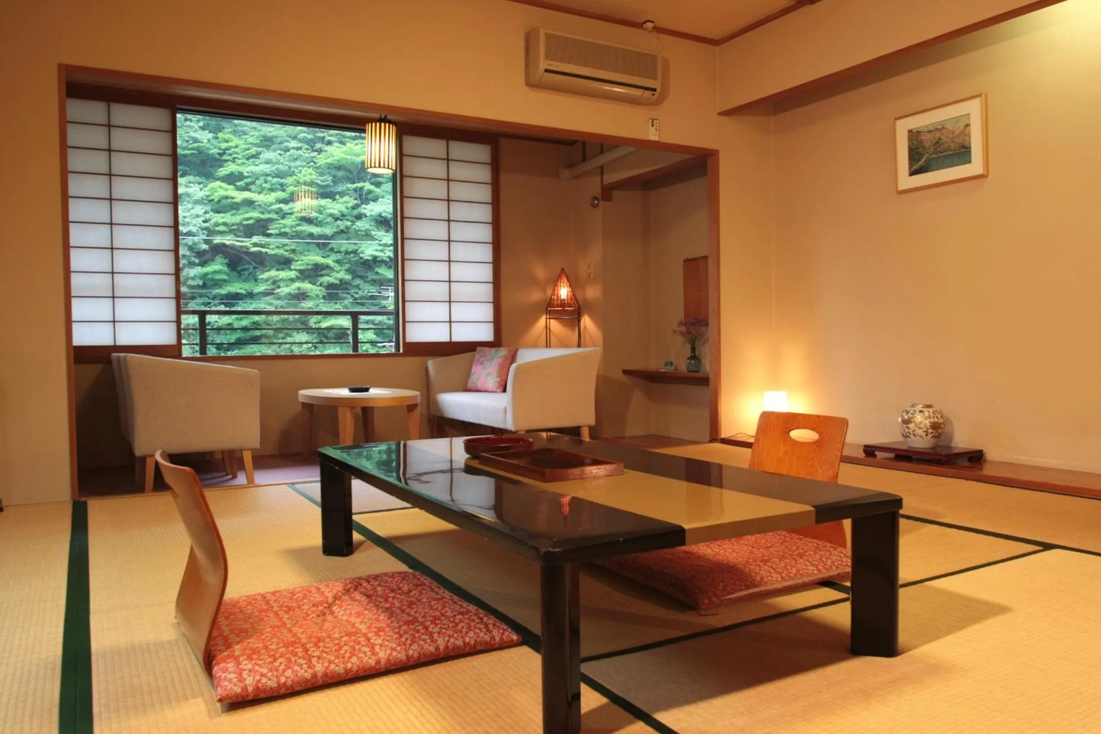Living room in Kinokuniya Ryokan