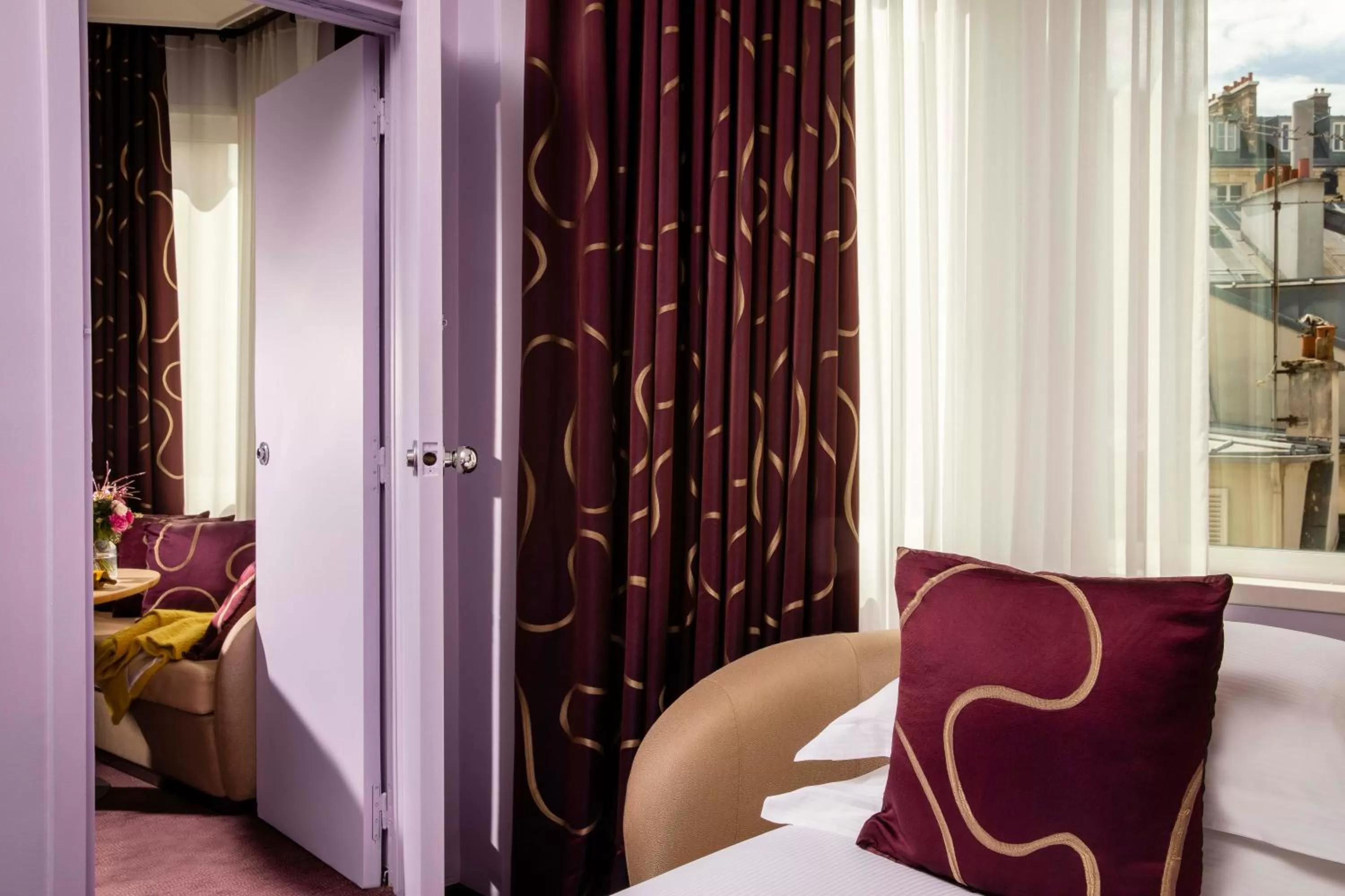 Bed in Hotel Maison FL