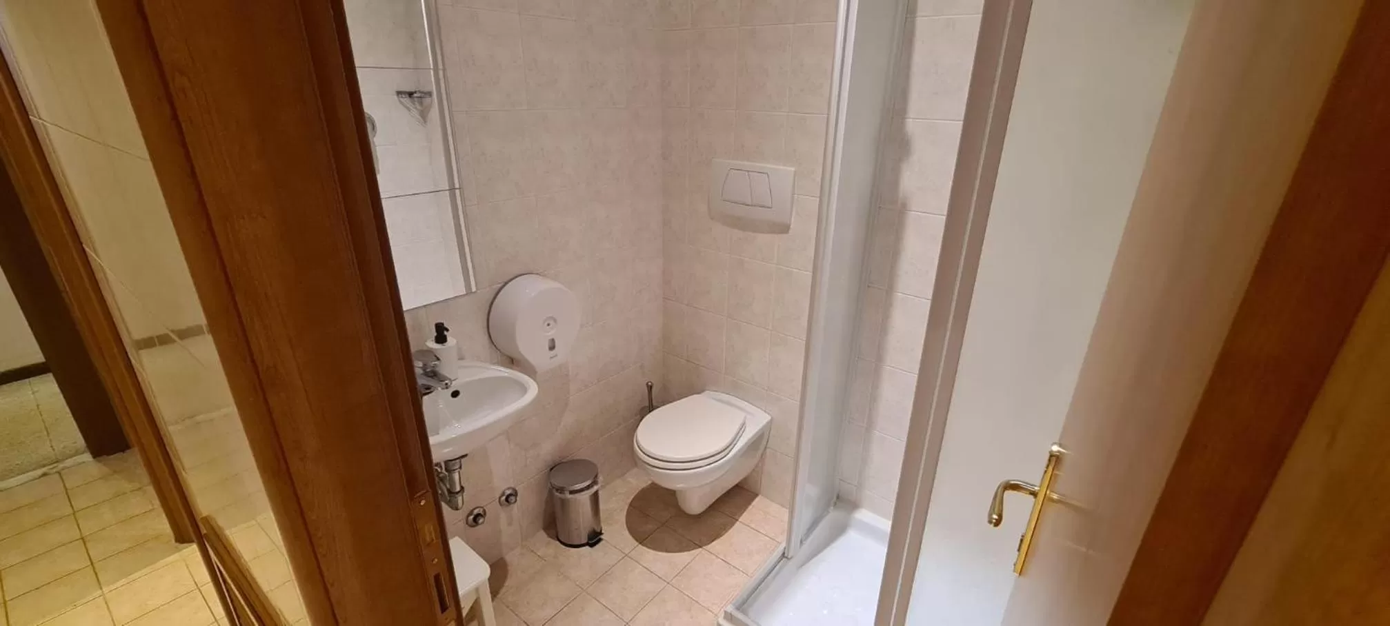 Bathroom in Villa Riari Garden