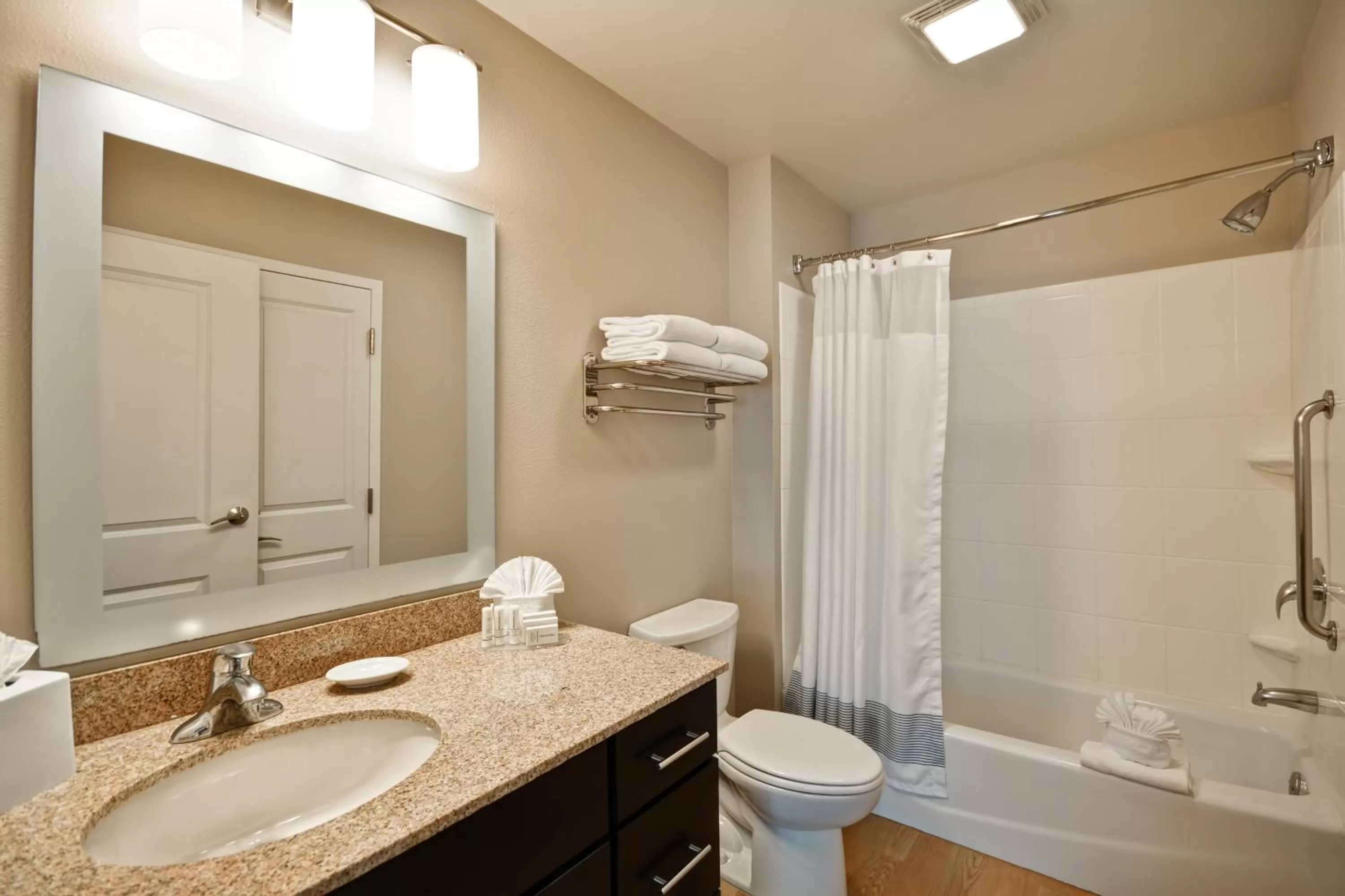 Bathroom in TownePlace Suites Dallas/Lewisville