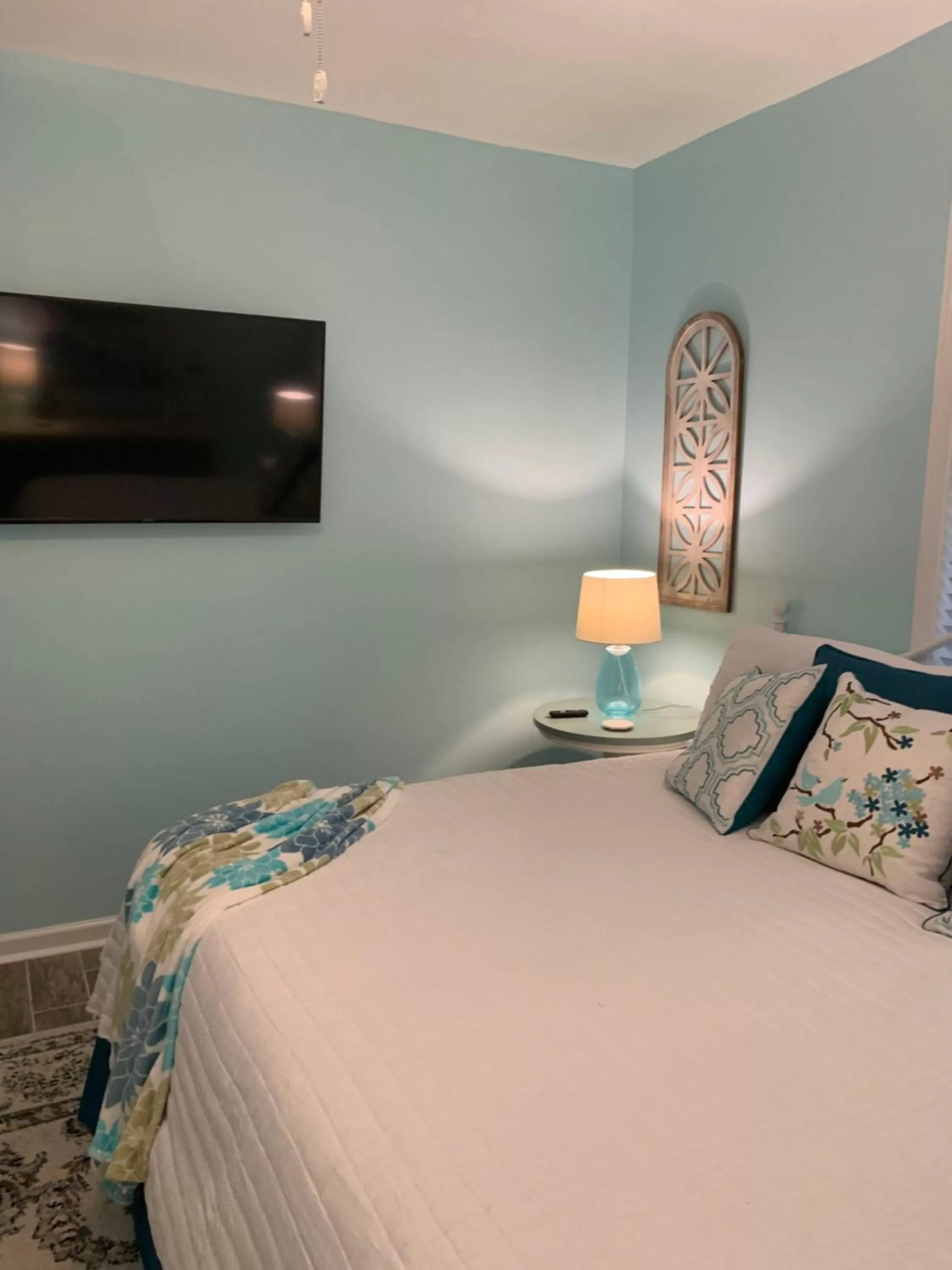 Bed in Caroline's Bed and Breakfast