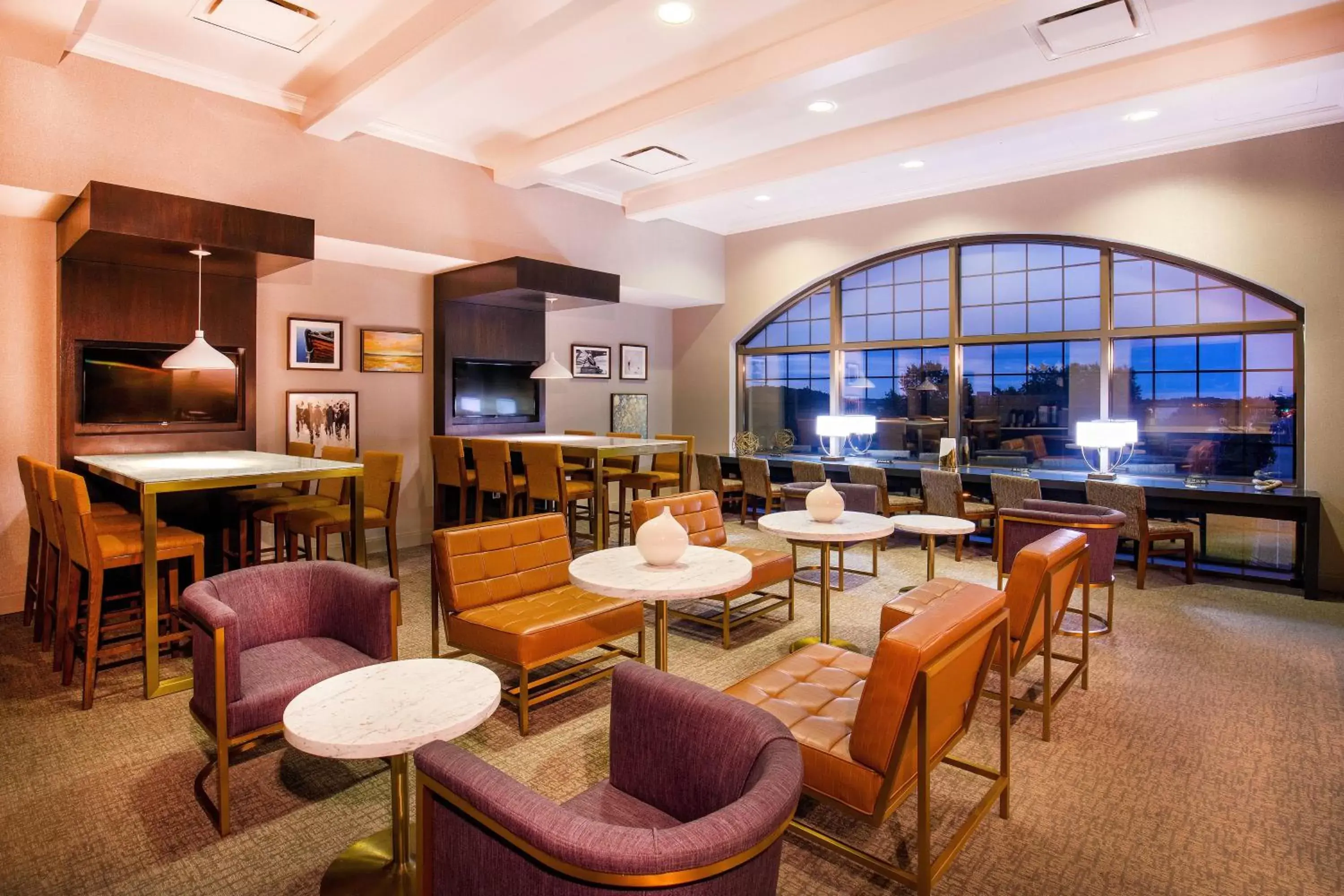 Lounge or bar, Lounge/Bar in Sheraton Baltimore Washington Airport - BWI