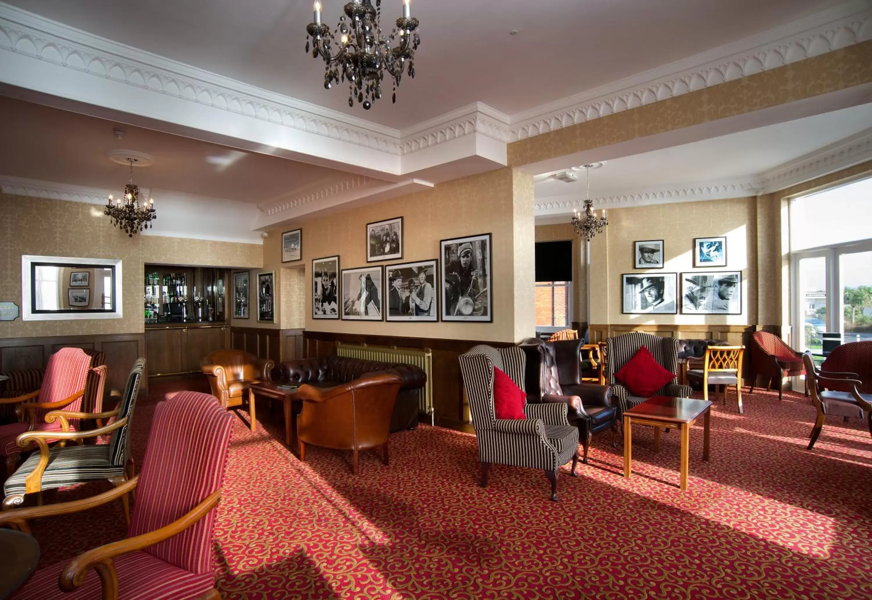 Lounge or bar, Restaurant/Places to Eat in Langham Hotel Eastbourne