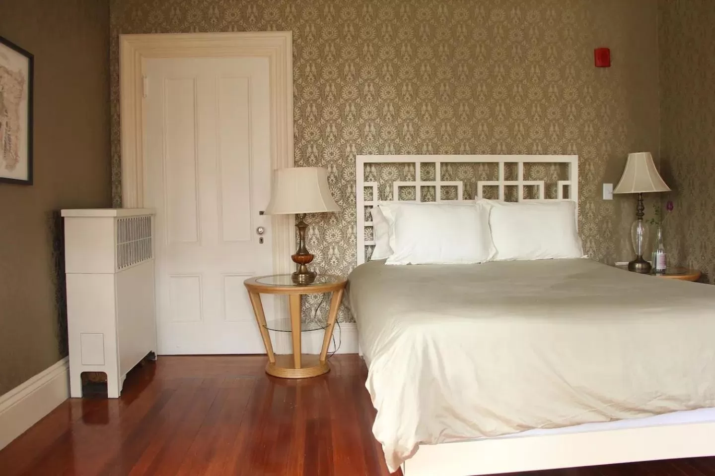 Bed in The Wedding Cake House