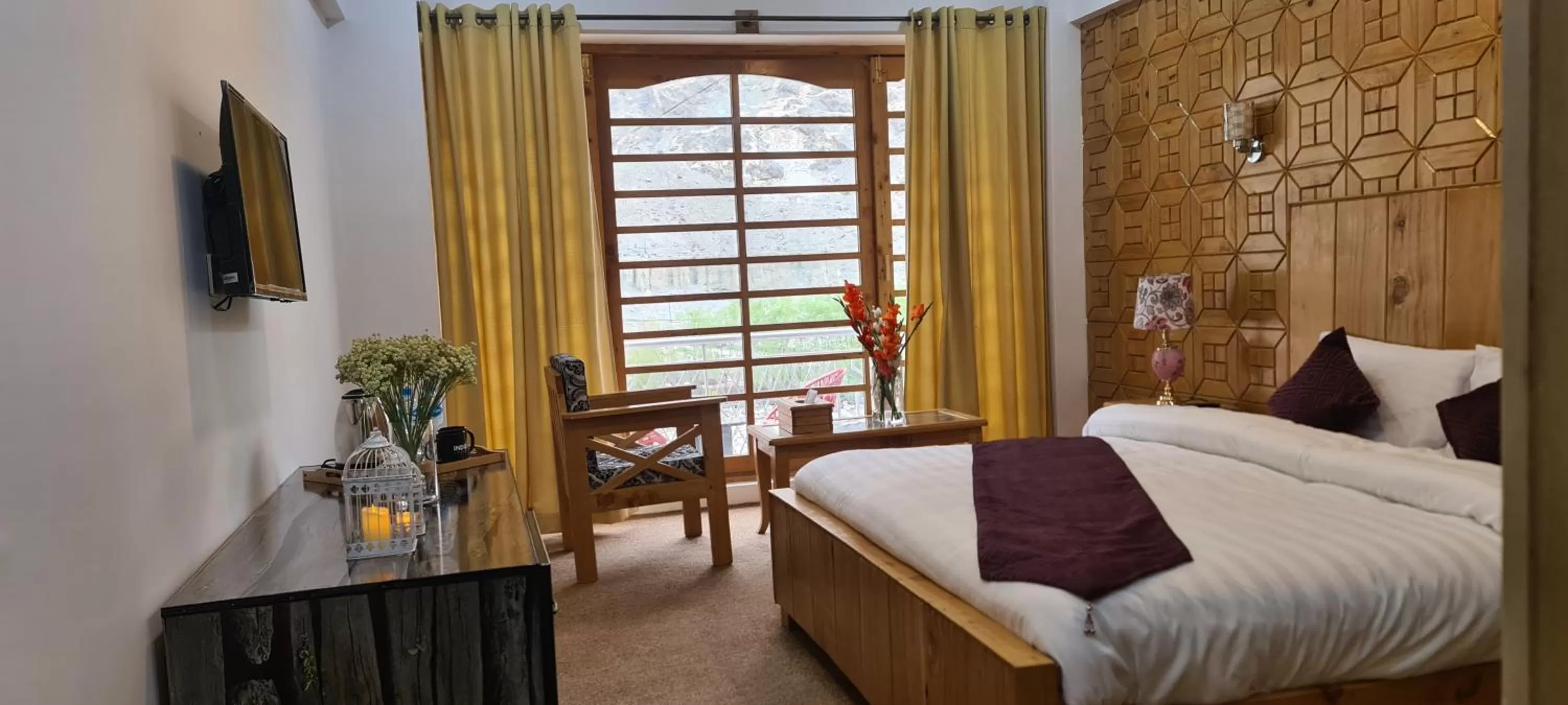 Mountain view in Indus Lodges Gilgit