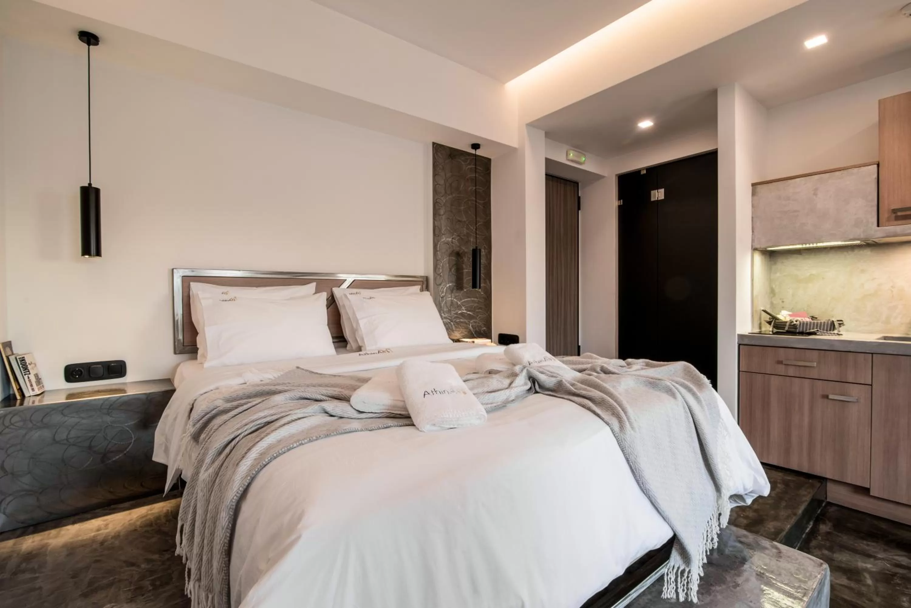 Bed in AthinA STREETAPARTMENTS