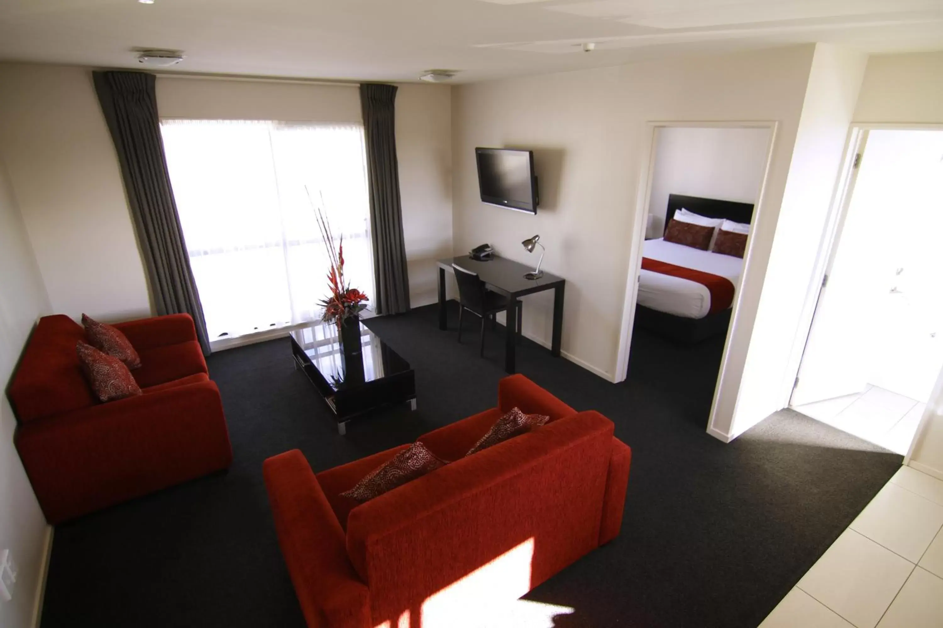 TV and multimedia, Seating Area in Metropolitan Motel on Riccarton