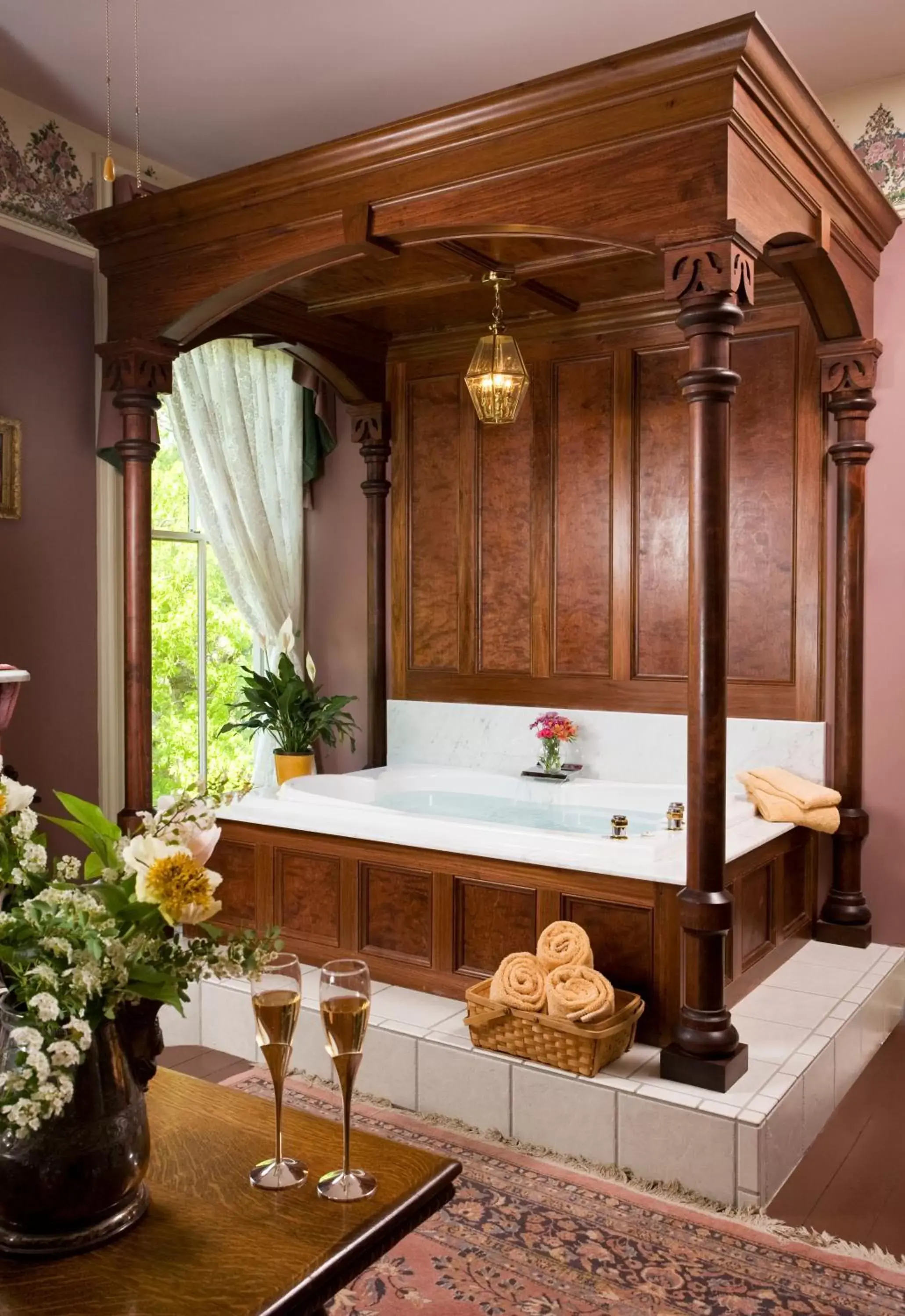 Bathroom in Garth Woodside Mansion Bed and Breakfast