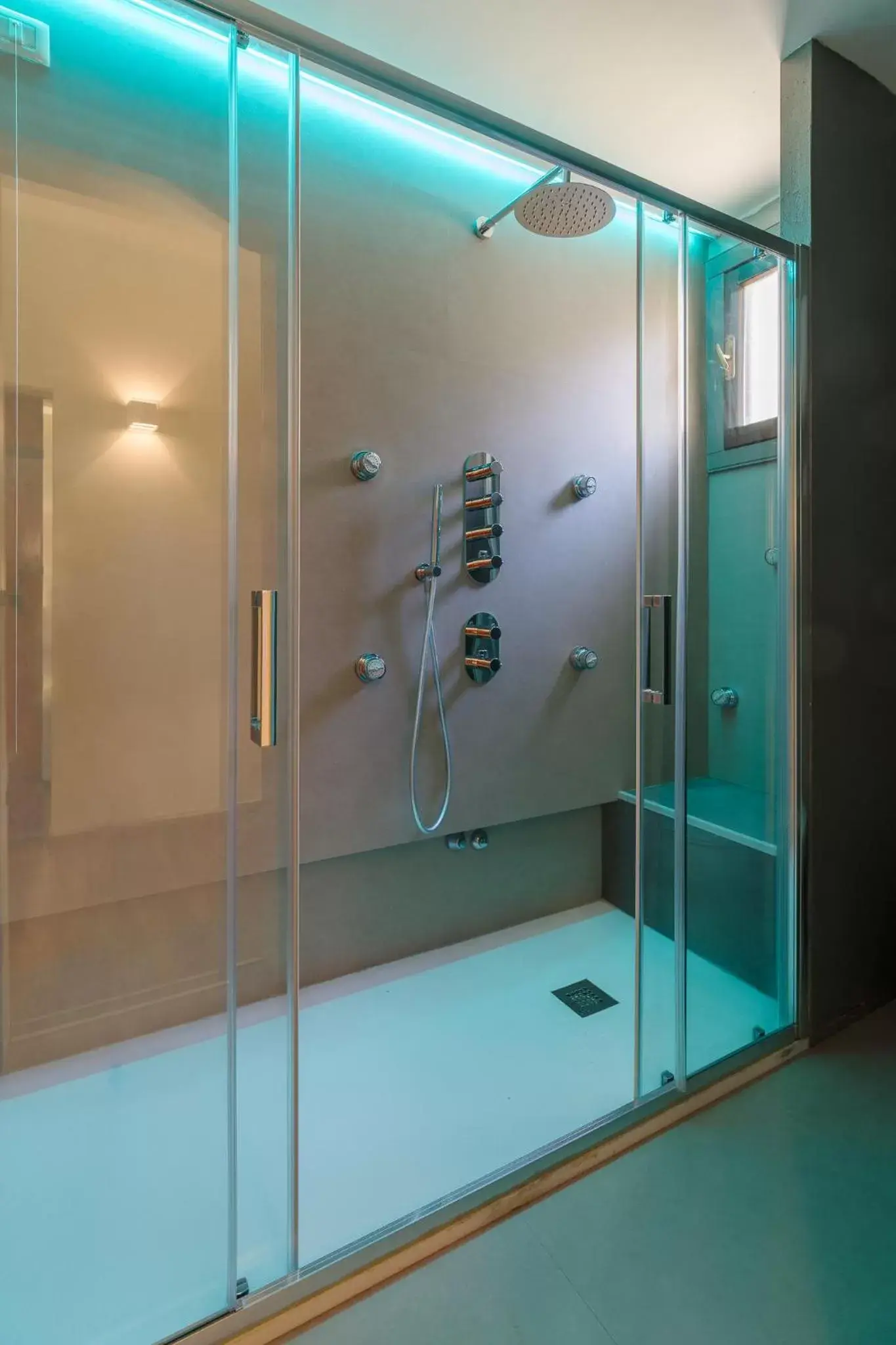 Shower, Bathroom in Aurora Boutique Hotel & Private SPA