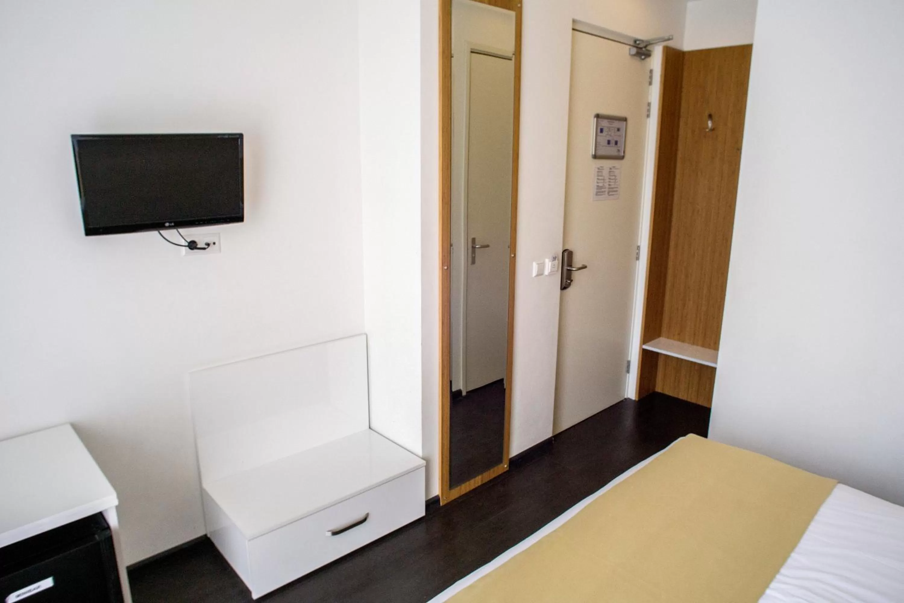 Decorative detail, Bed in Hotel Larende