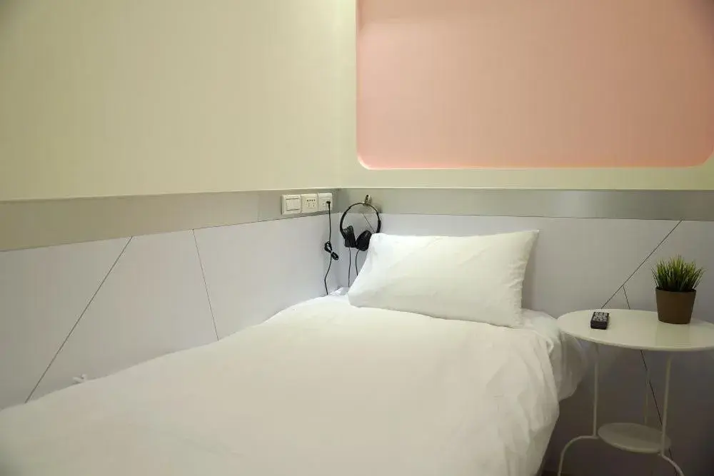 Bed in Colormix Hotel and Hostel