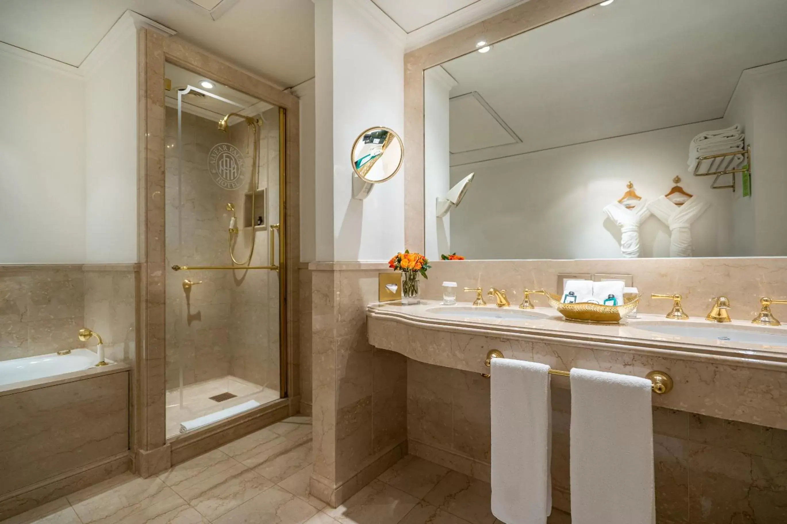 Bathroom in Alvear Palace Hotel - Leading Hotels of the World