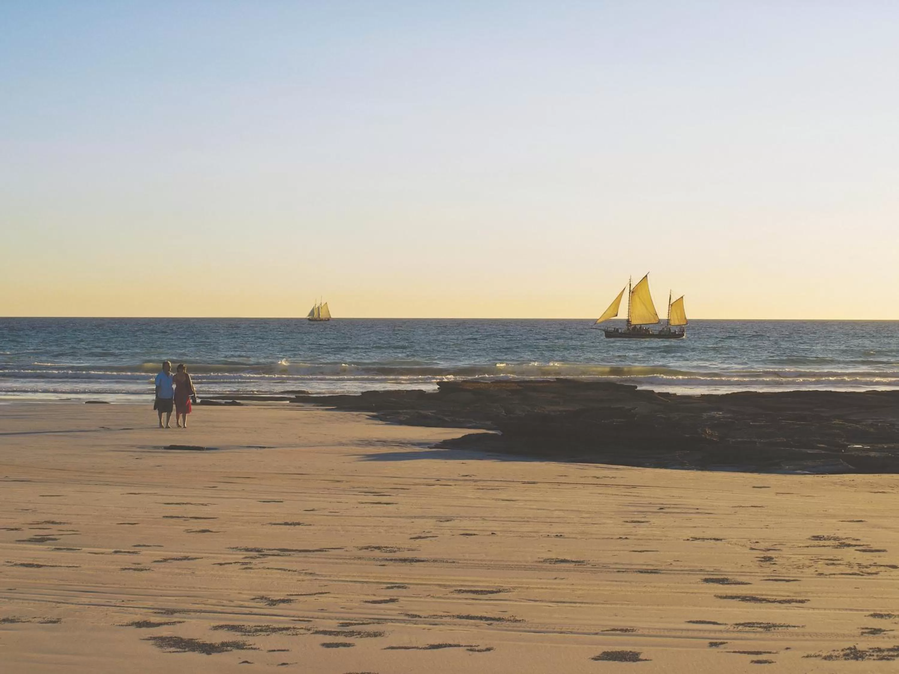 Beach in Oaks Broome Hotel