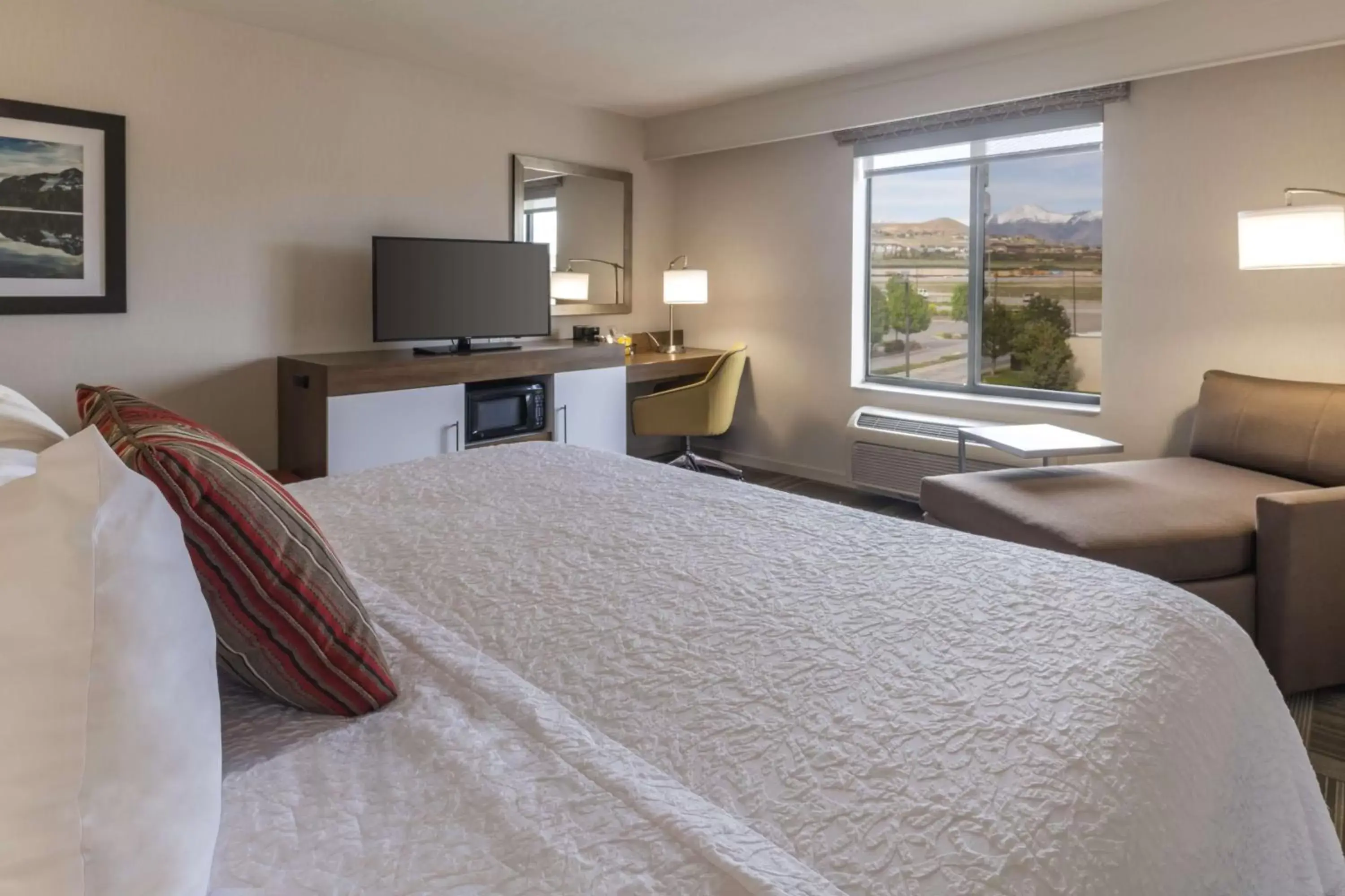 Bedroom, Bed in Hampton Inn Lehi-Thanksgiving Point