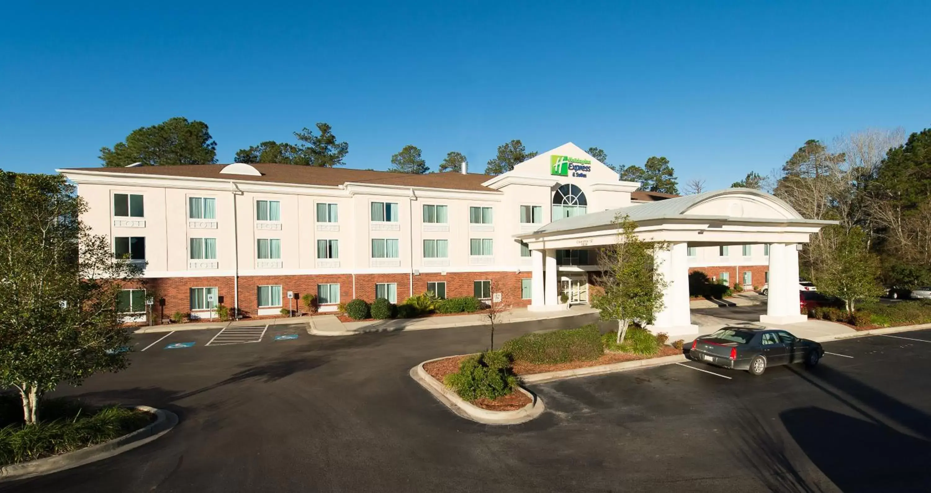 Property Building in Holiday Inn Express & Suites Walterboro, an IHG Hotel