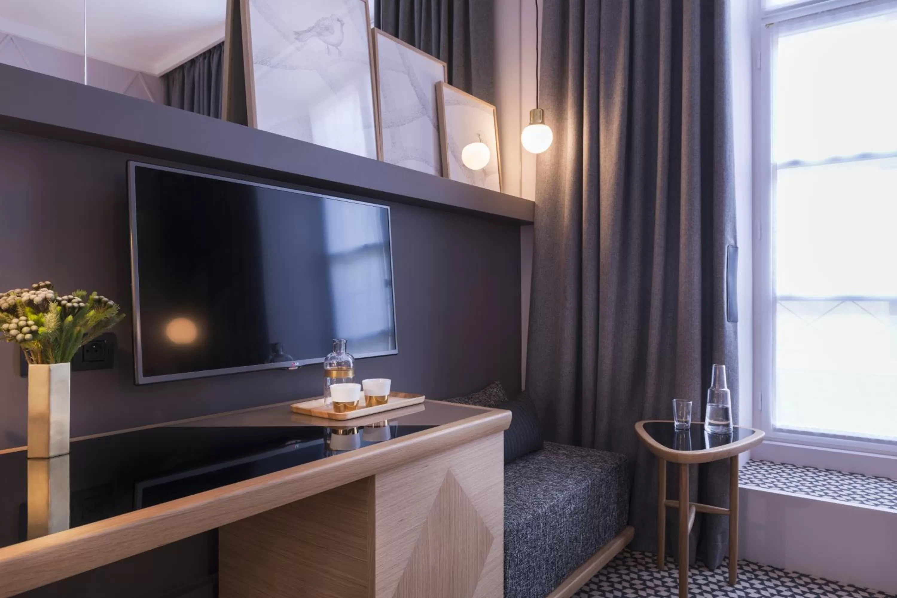 TV and multimedia in Millésime Hôtel