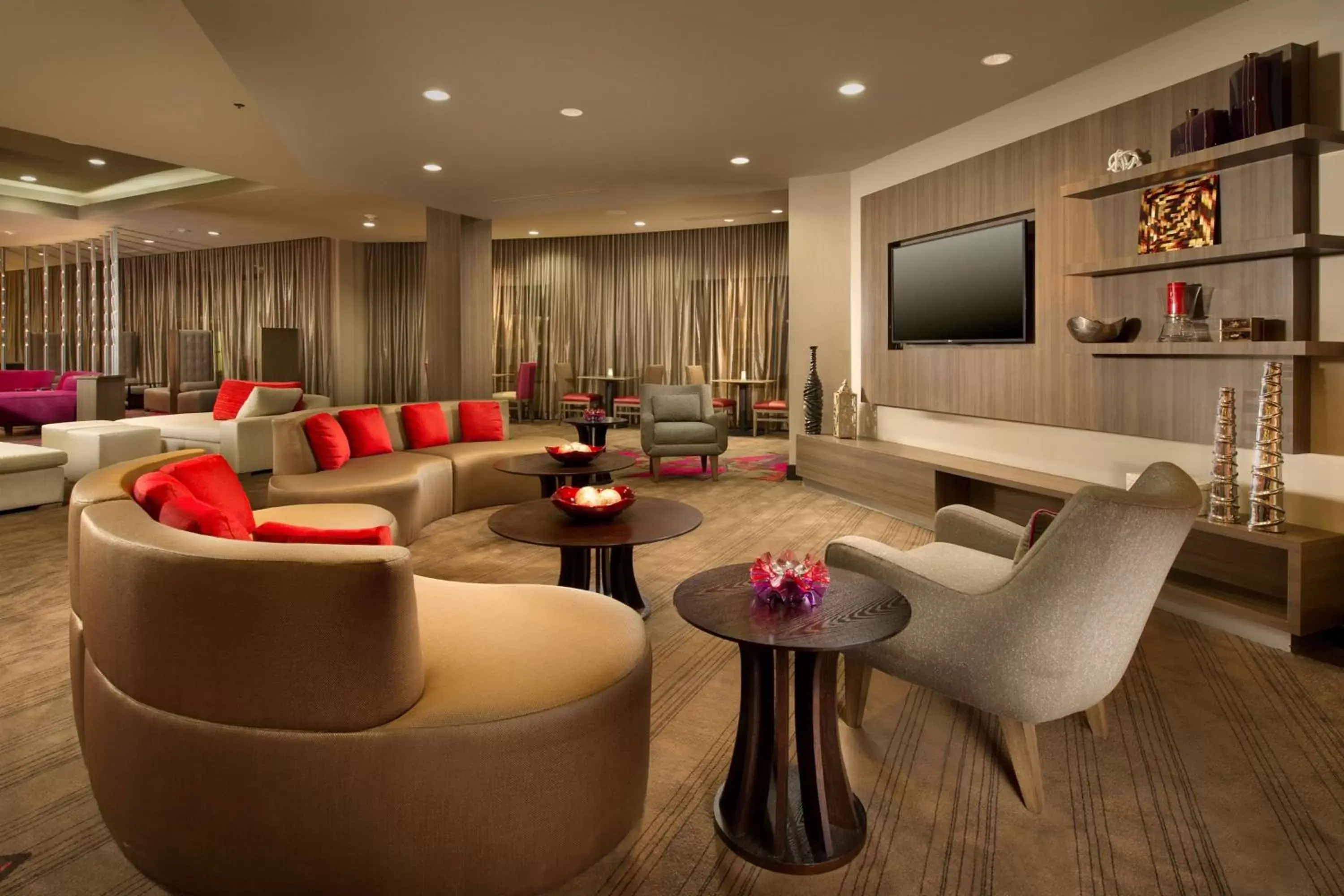 Lobby or reception, Lounge/Bar in Courtyard by Marriott Dallas DFW Airport North/Grapevine