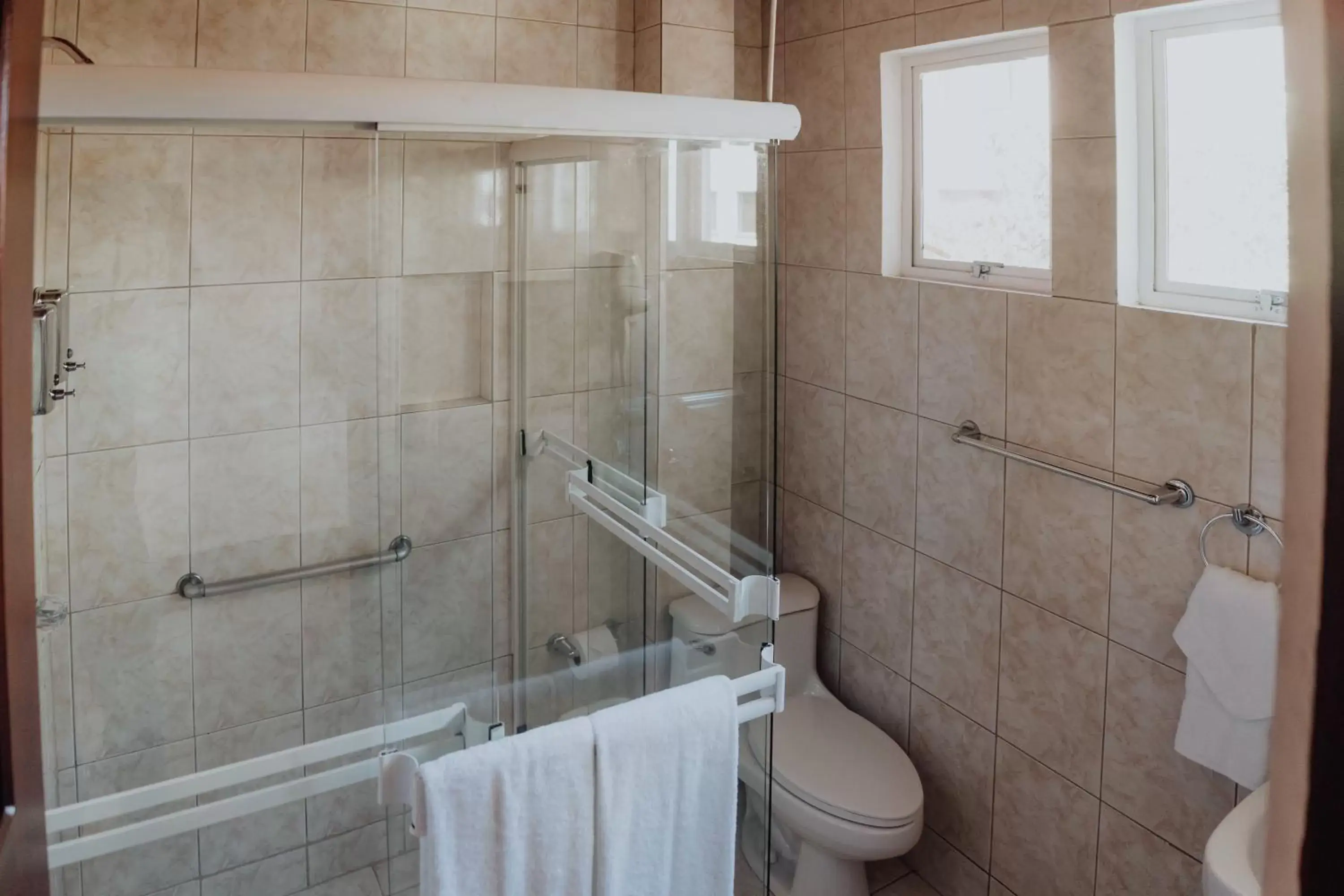 Bathroom in Hotel Dunn Inn