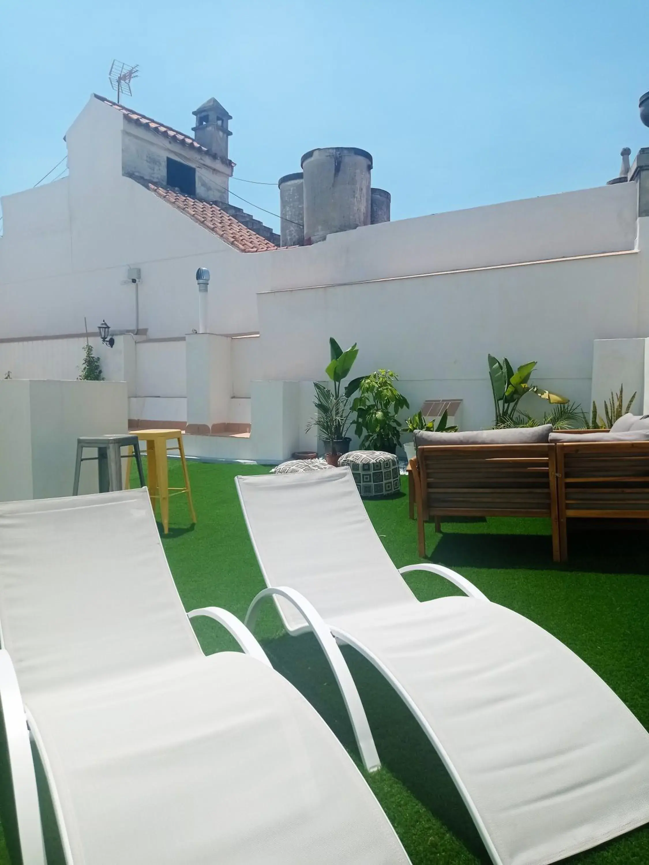 Balcony/Terrace, Property Building in Planeta Cadiz Hostel