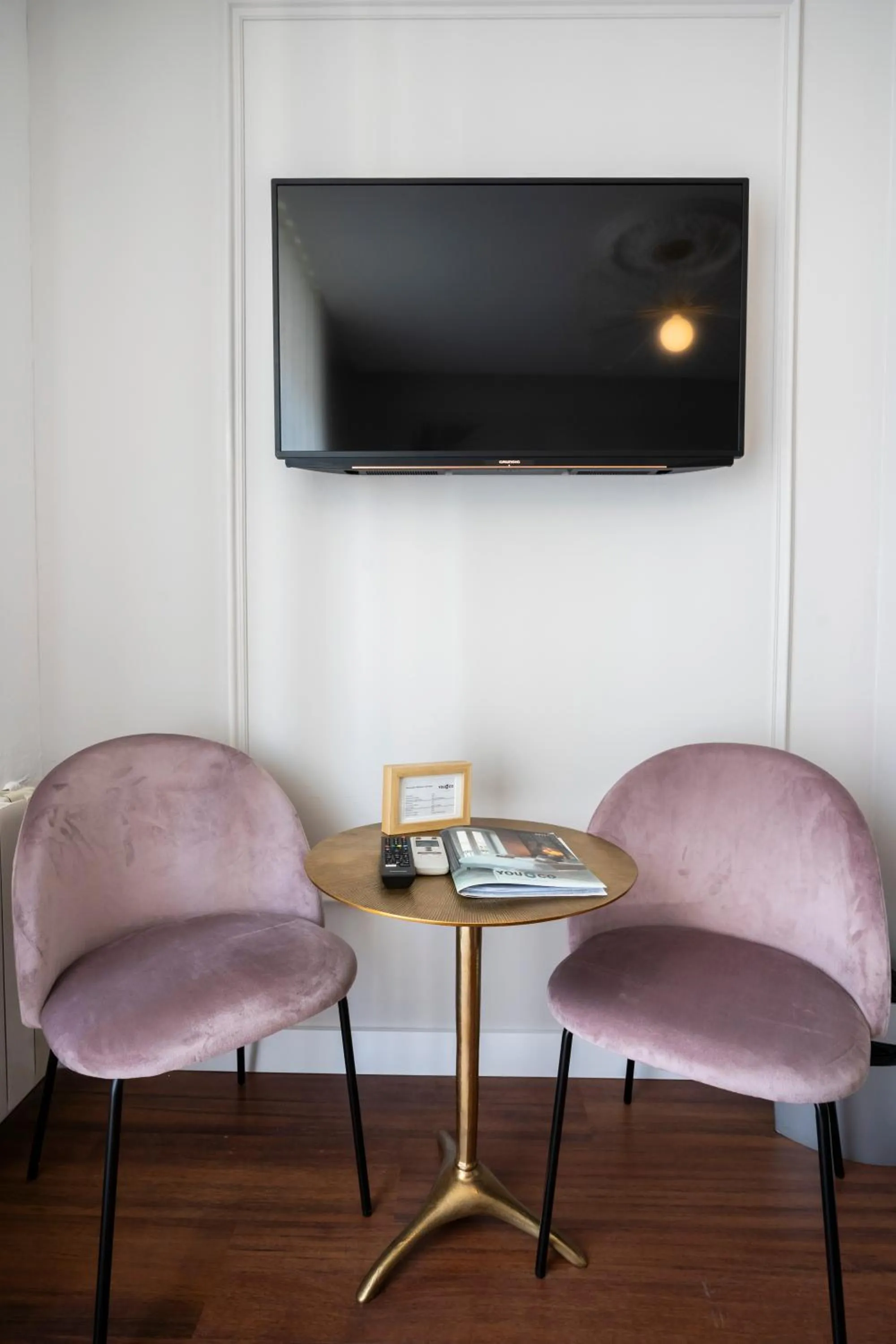 TV and multimedia in YOU & CO. J. Botánico Boutique