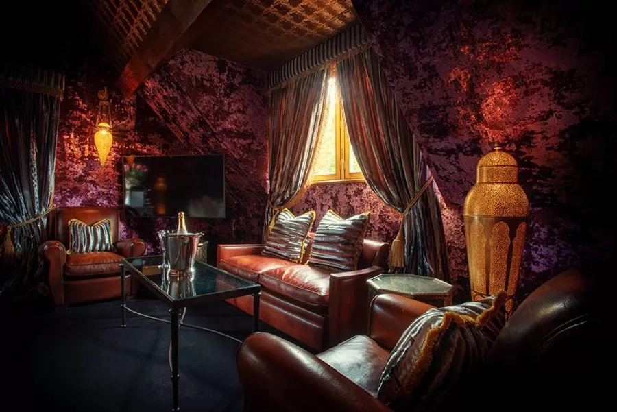 Garden House Suite in Crazy Bear Stadhampton